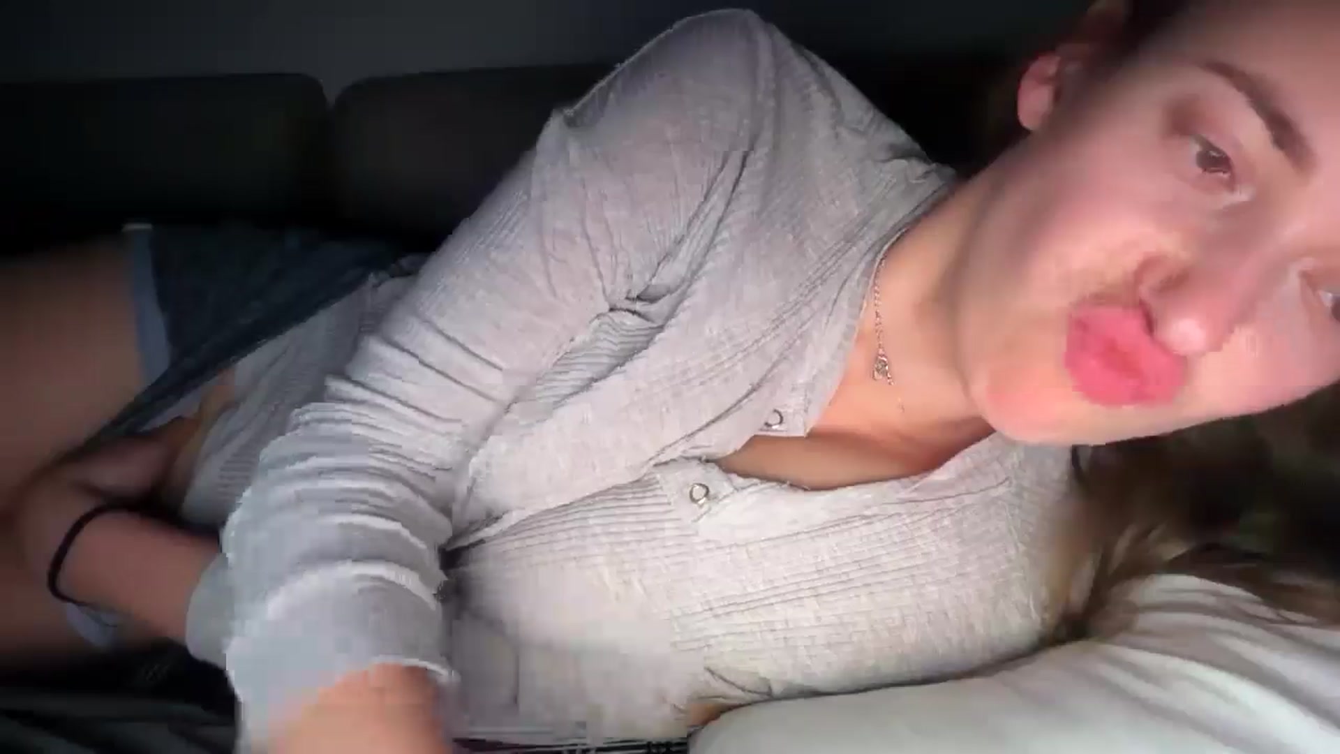 Gallery image thumbnail from SkySunFlower's myfreecams stream on, 06/23/2025, 13:52 image 17 of 20