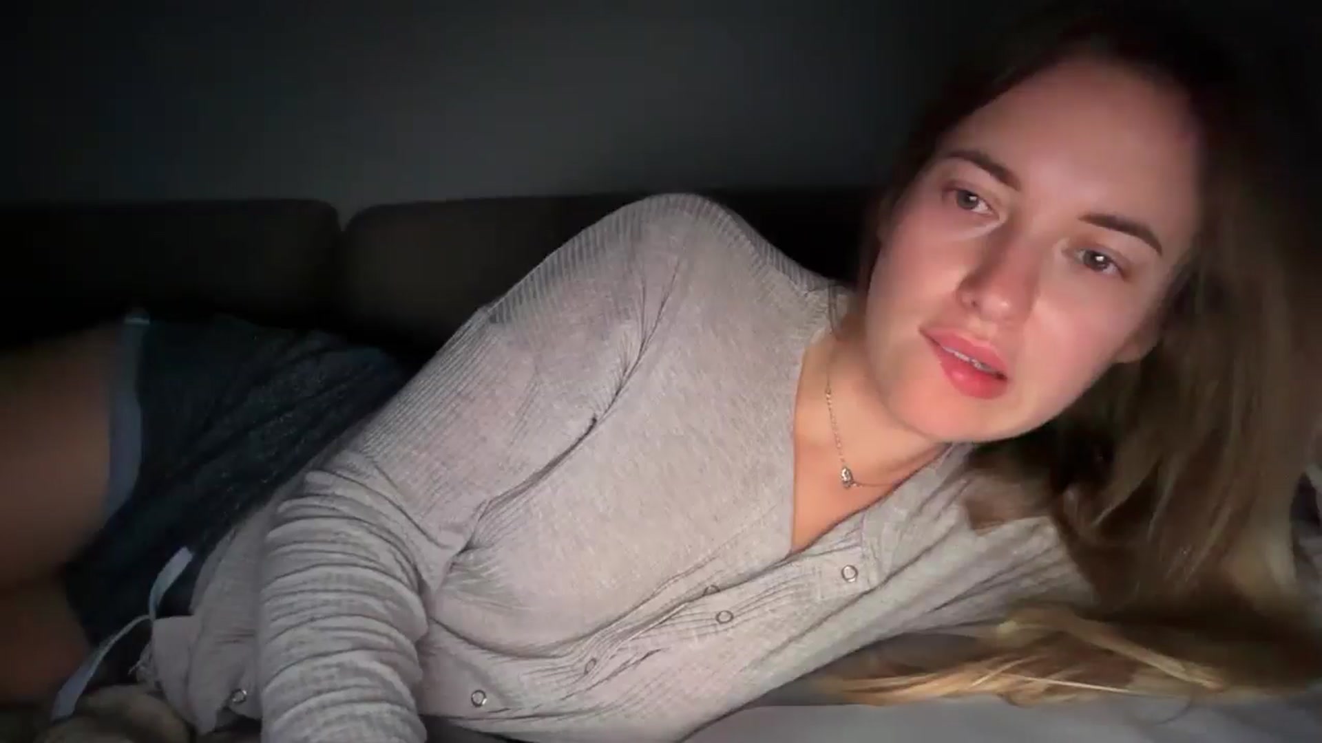 Gallery image thumbnail from SkySunFlower's myfreecams stream on, 06/23/2025, 13:52 image 12 of 20