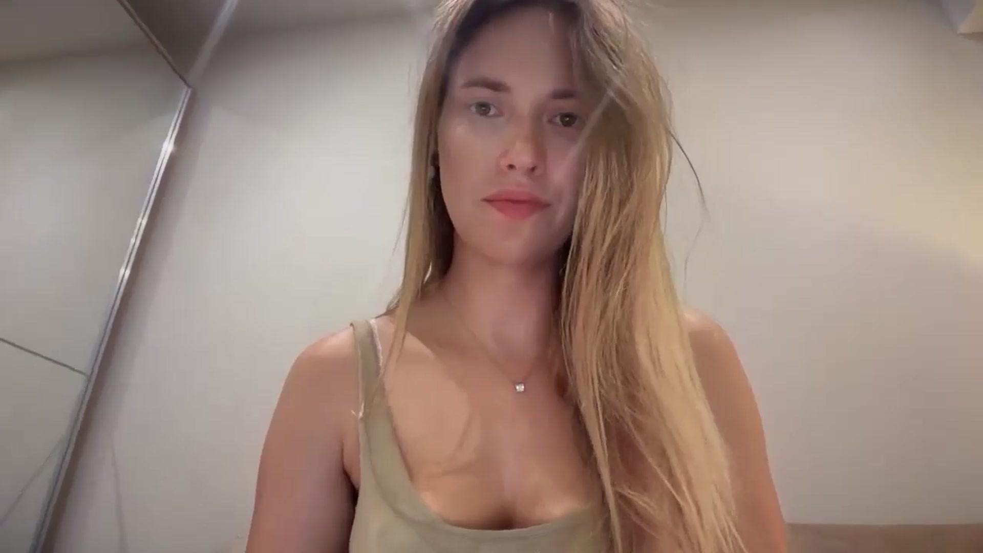 Gallery image thumbnail from SkySunFlower's myfreecams stream on, 06/29/2025, 21:58 image 12 of 20