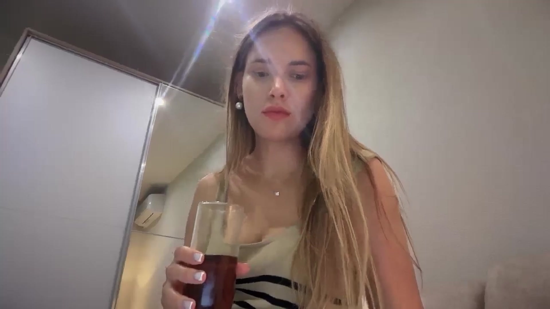Gallery image thumbnail from SkySunFlower's myfreecams stream on, 06/29/2025, 21:58 image 4 of 20