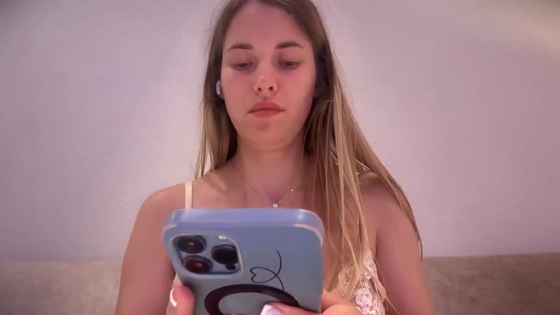 Gallery image thumbnail from SkySunFlower's myfreecams stream on, 07/07/2025, 21:58 image 5 of 20