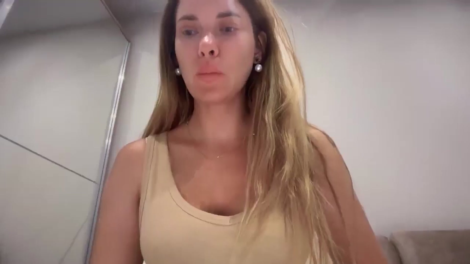 Gallery image thumbnail from SkySunFlower's myfreecams stream on, 07/08/2025, 20:48 image 3 of 20