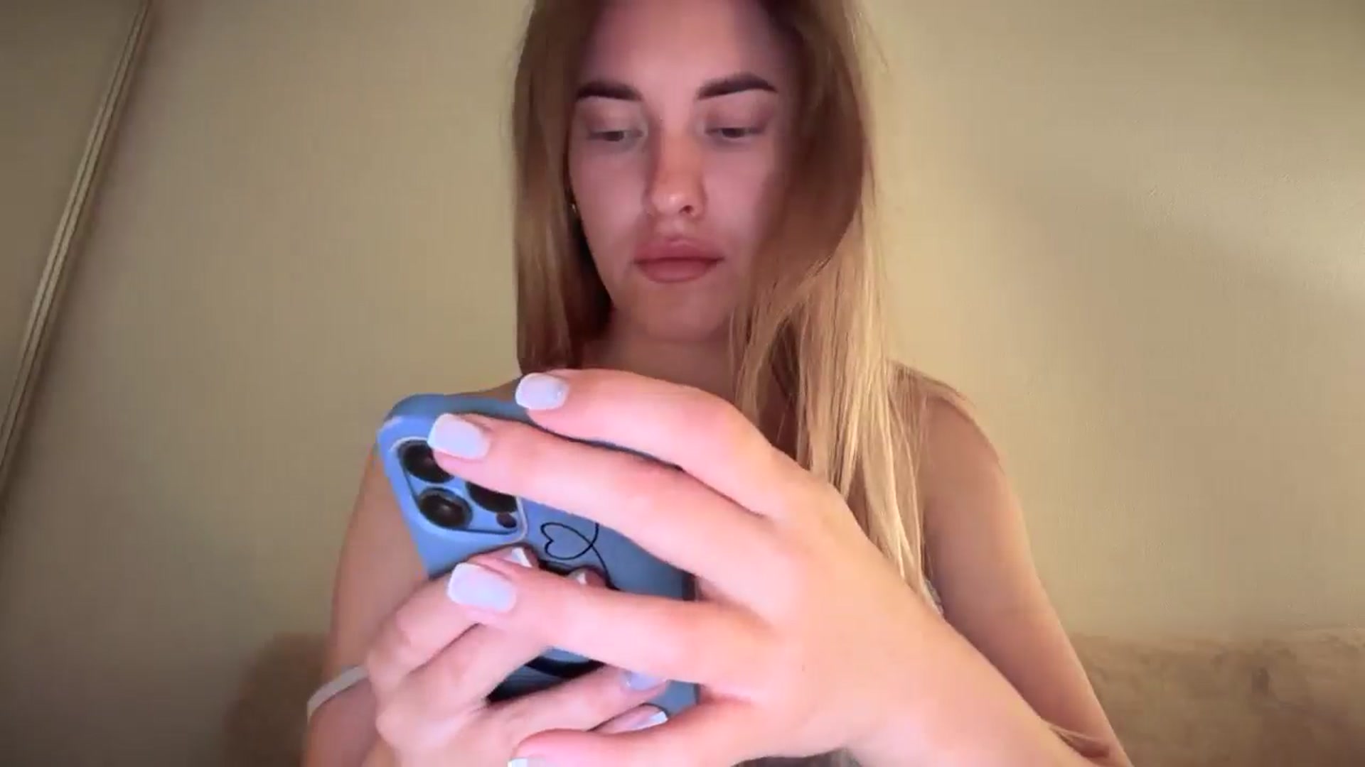 Gallery image thumbnail from SkySunFlower's myfreecams stream on, 07/10/2025, 01:37 image 19 of 20