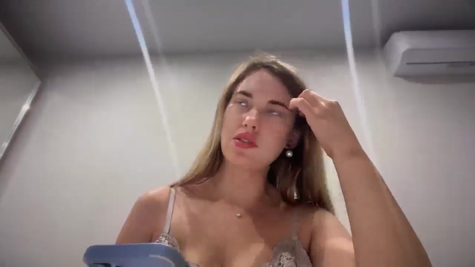 Gallery image thumbnail from SkySunFlower's myfreecams stream on, 07/13/2025, 24:55 image 3 of 20