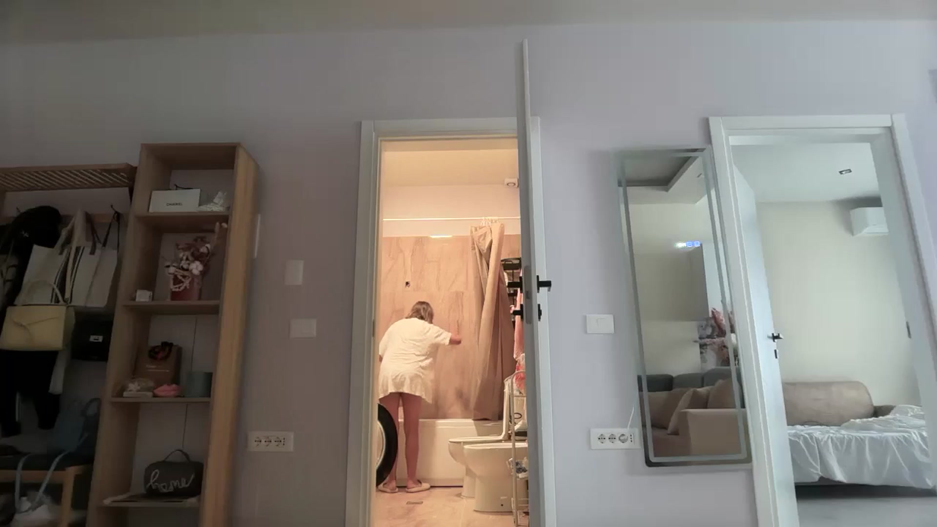 Gallery image thumbnail from SkySunFlower's myfreecams stream on, 07/13/2025, 06:46 image 20 of 20