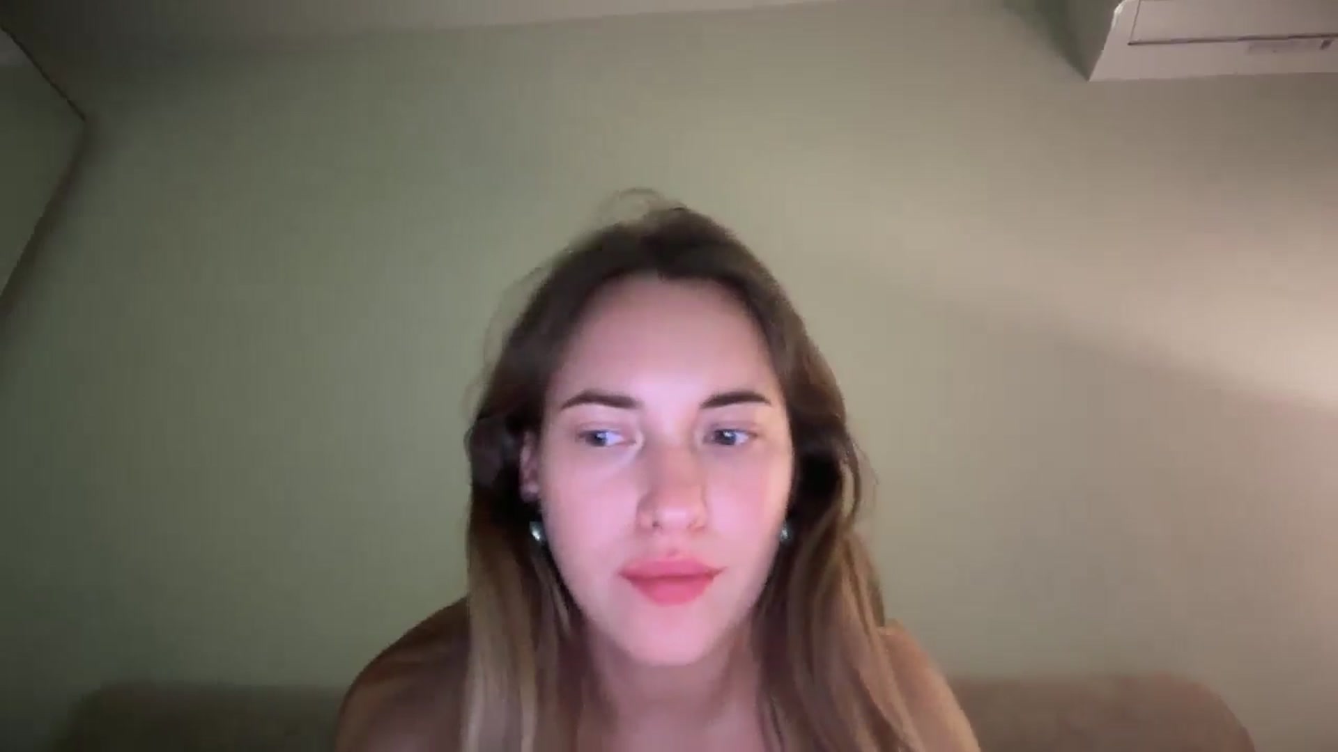 Gallery image thumbnail from SkySunFlower's myfreecams stream on, 07/16/2025, 04:34 image 4 of 20