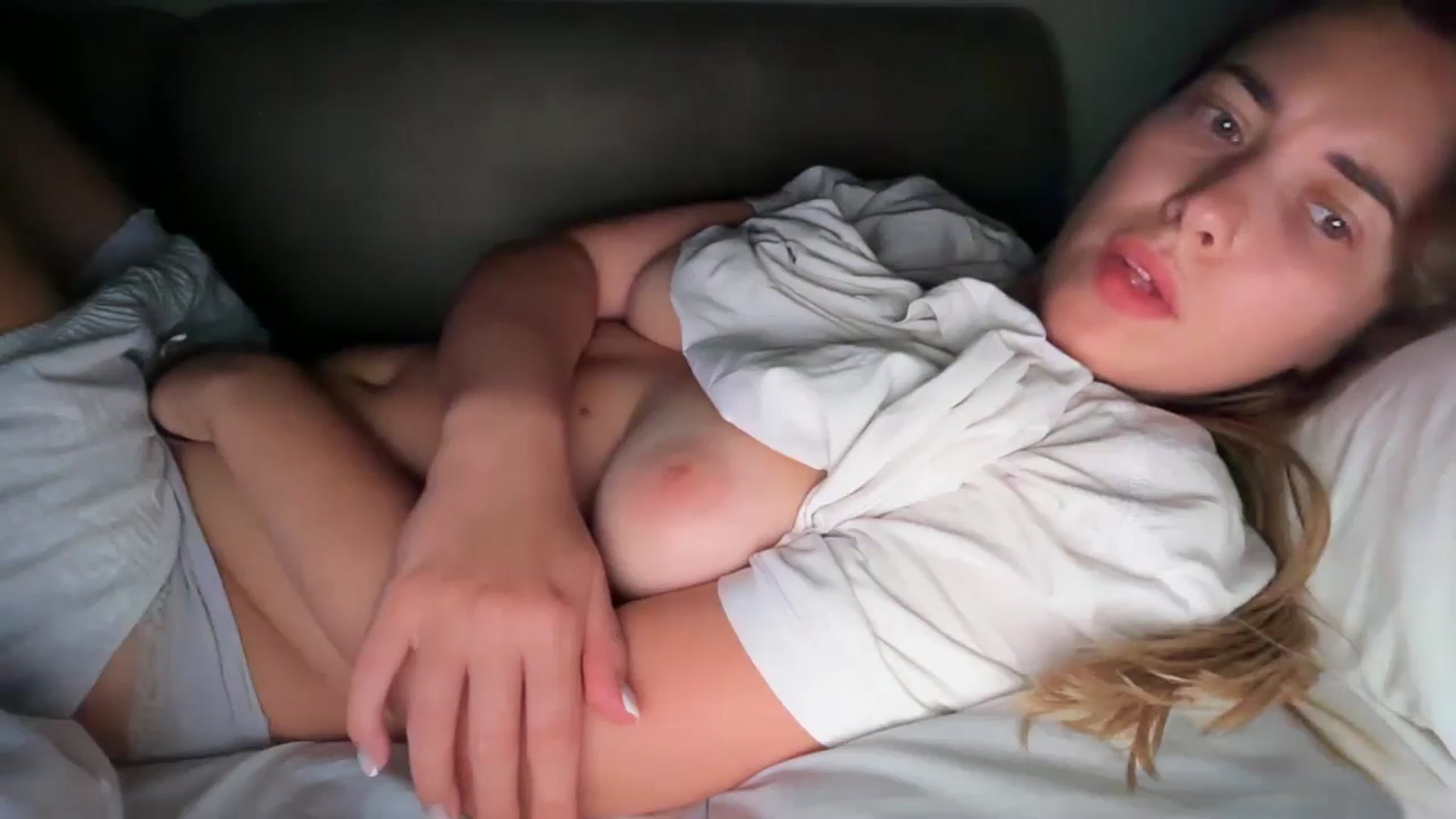 Gallery image thumbnail from SkySunFlower's myfreecams stream on, 07/16/2025, 07:11 image 13 of 20