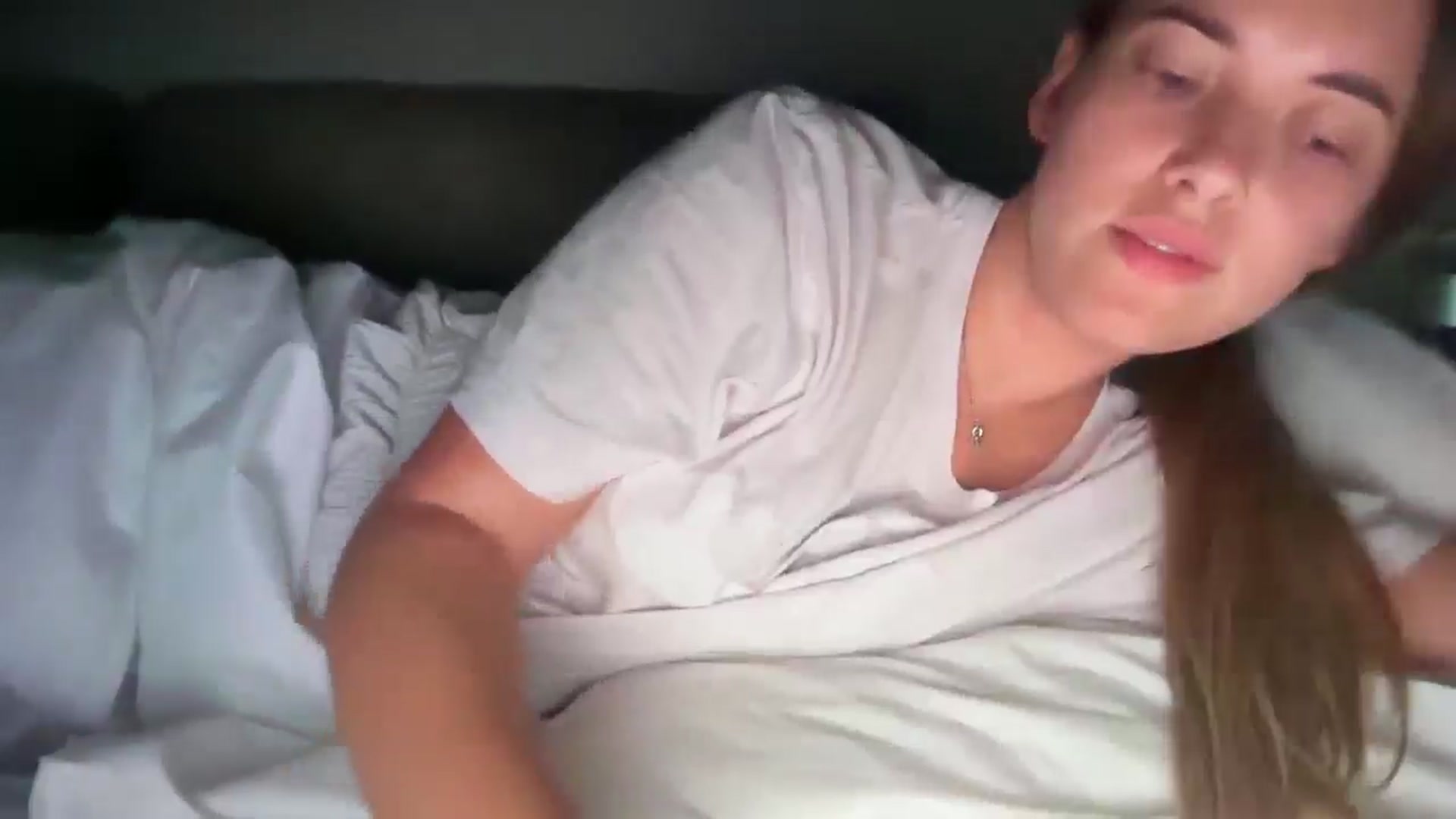 Gallery image thumbnail from SkySunFlower's myfreecams stream on, 07/16/2025, 08:34 image 14 of 20