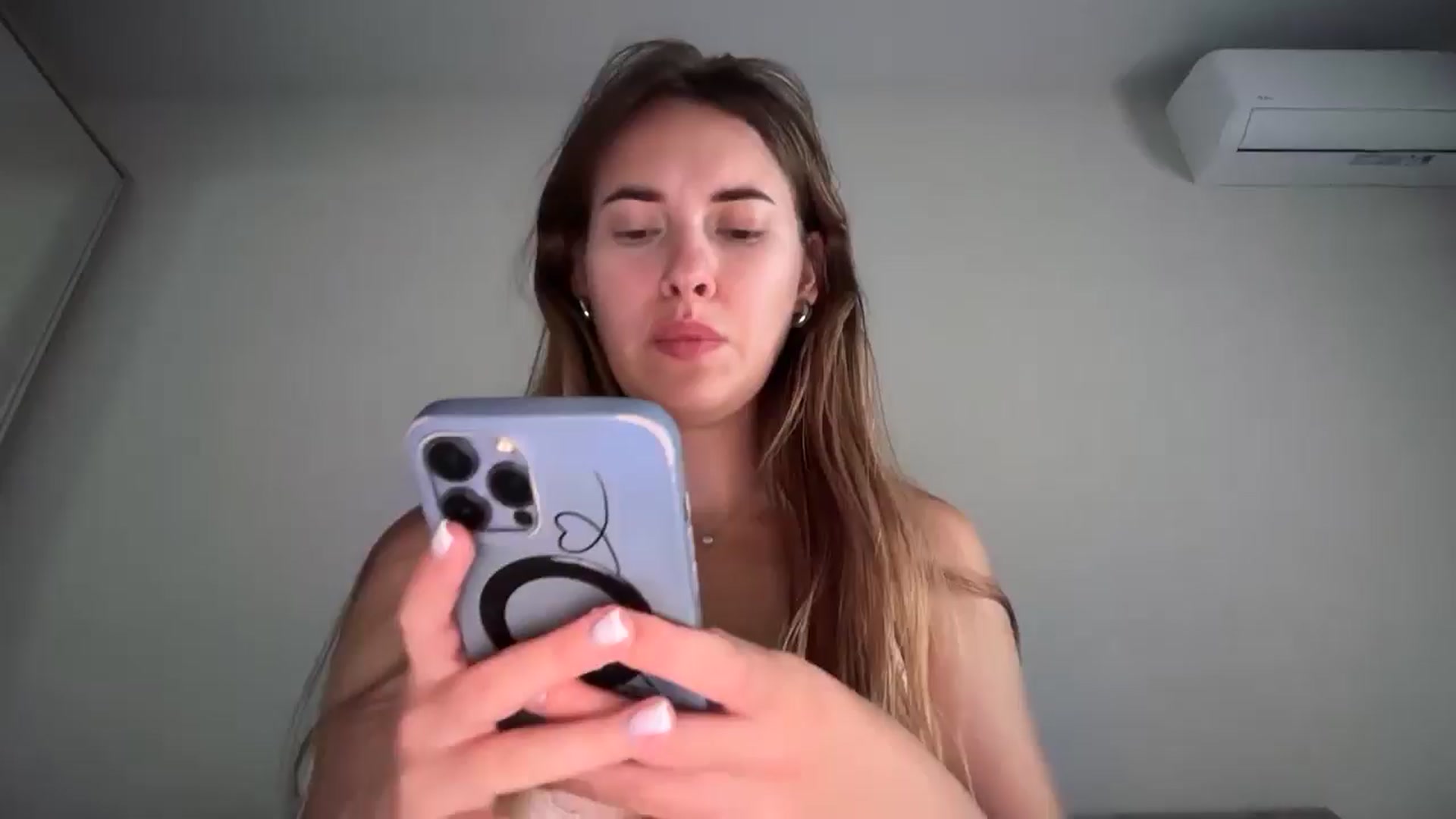 Gallery image thumbnail from SkySunFlower's myfreecams stream on, 07/17/2025, 05:51 image 4 of 20