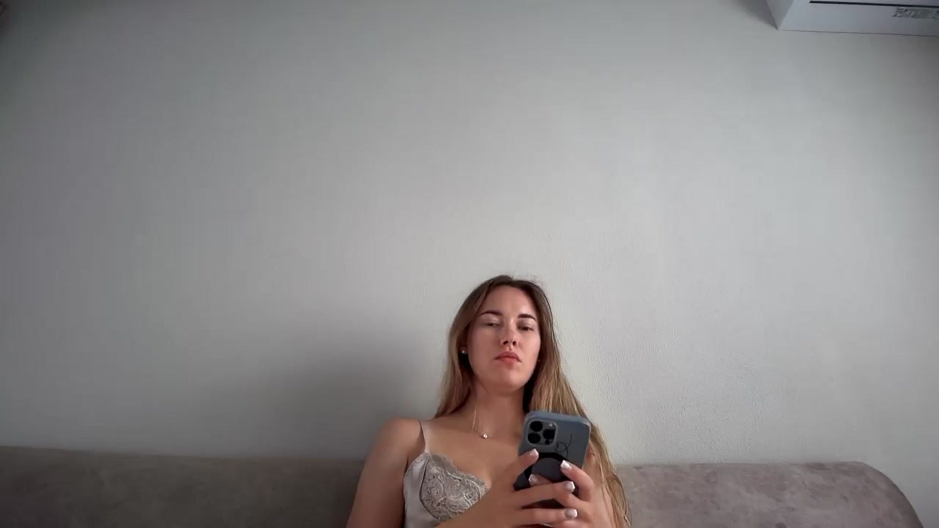 Gallery image thumbnail from SkySunFlower's myfreecams stream on, 07/17/2025, 15:40 image 3 of 20