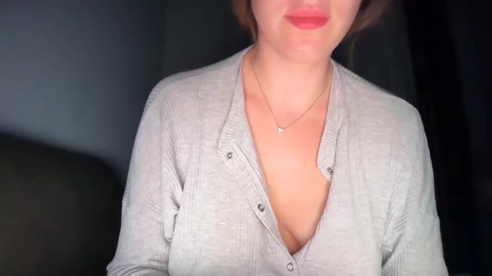 Gallery image thumbnail from SkySunFlower's myfreecams stream on, 07/18/2025, 23:22 image 15 of 20