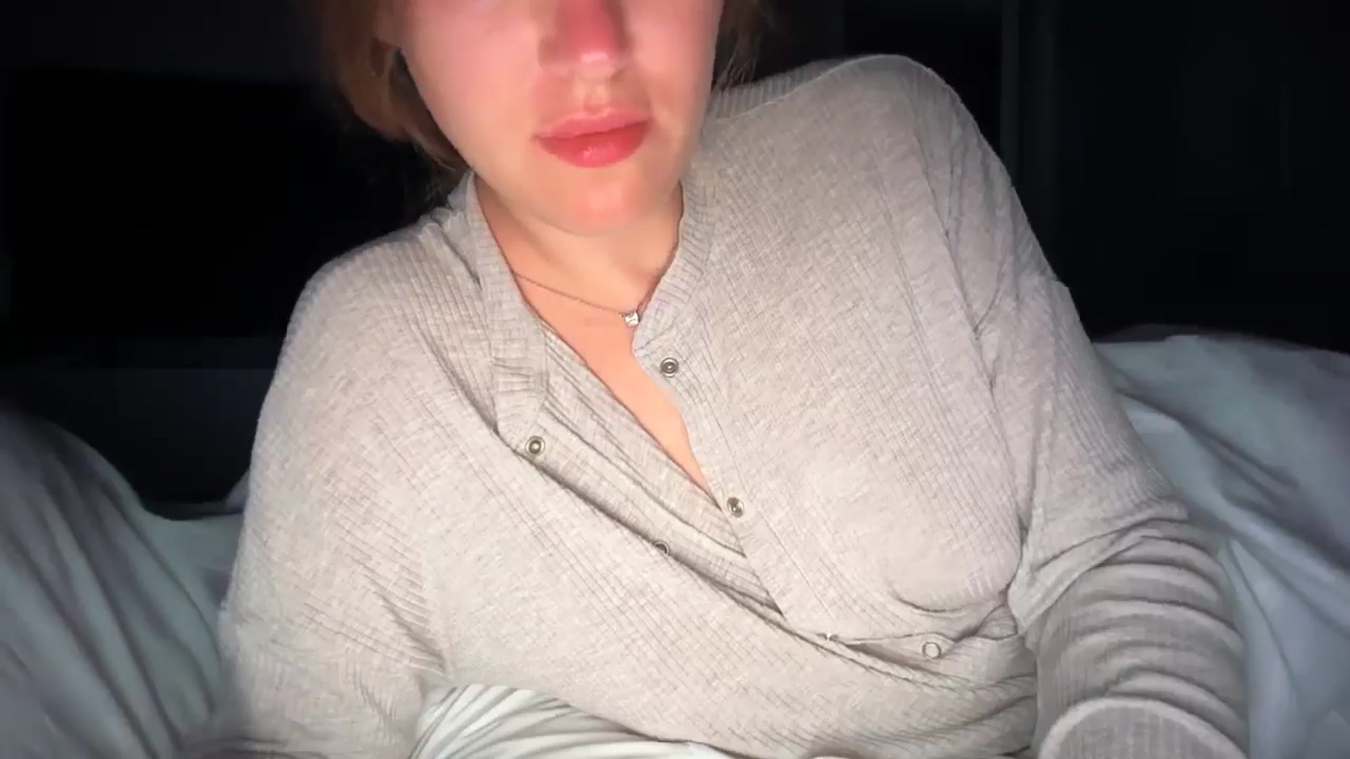 Gallery image thumbnail from SkySunFlower's myfreecams stream on, 07/18/2025, 23:22 image 11 of 20