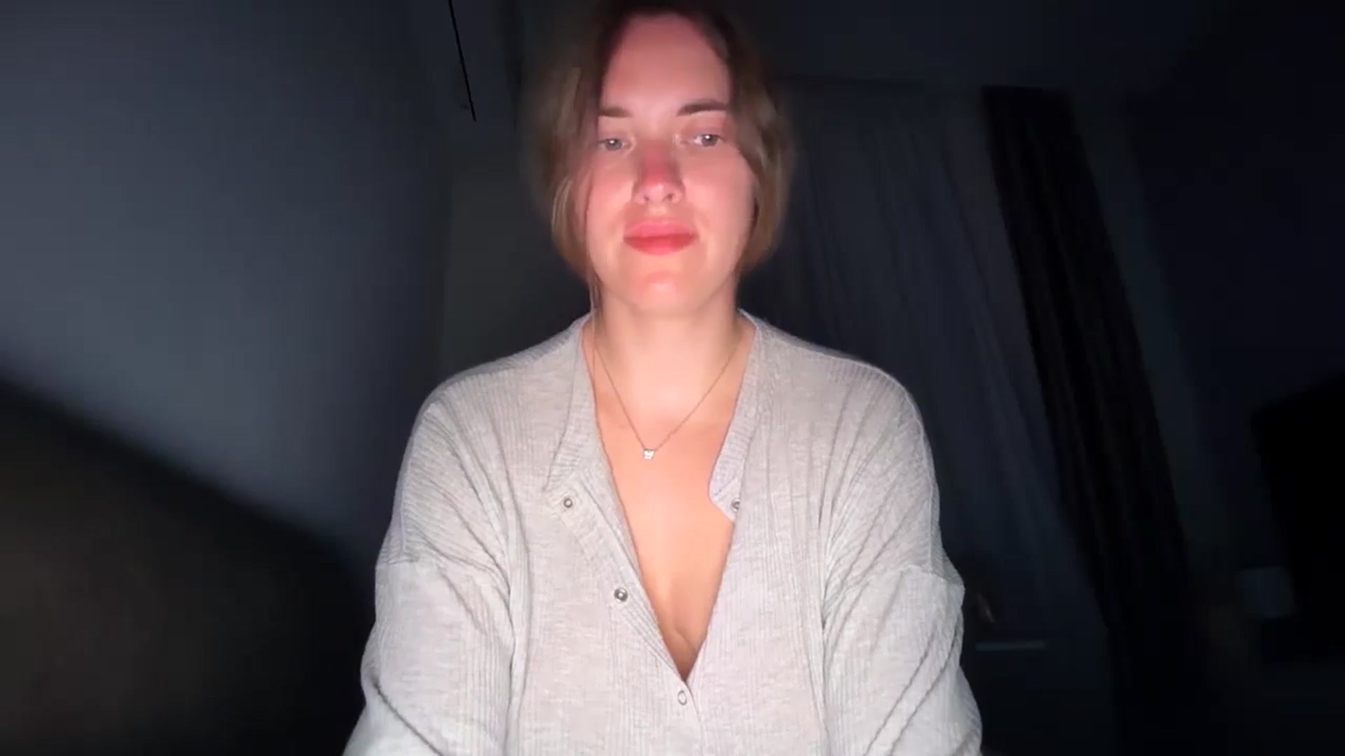 Gallery image thumbnail from SkySunFlower's myfreecams stream on, 07/18/2025, 23:22 image 18 of 20