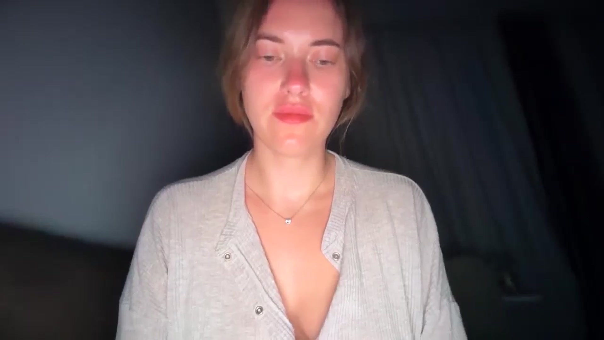 Gallery image thumbnail from SkySunFlower's myfreecams stream on, 07/18/2025, 23:22 image 13 of 20