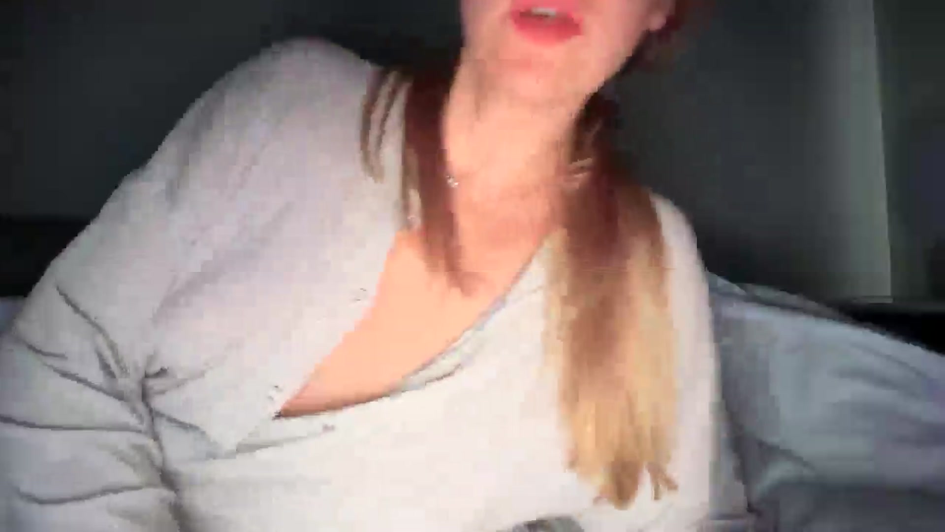 Gallery image thumbnail from SkySunFlower's myfreecams stream on, 07/19/2025, 04:39 image 9 of 20