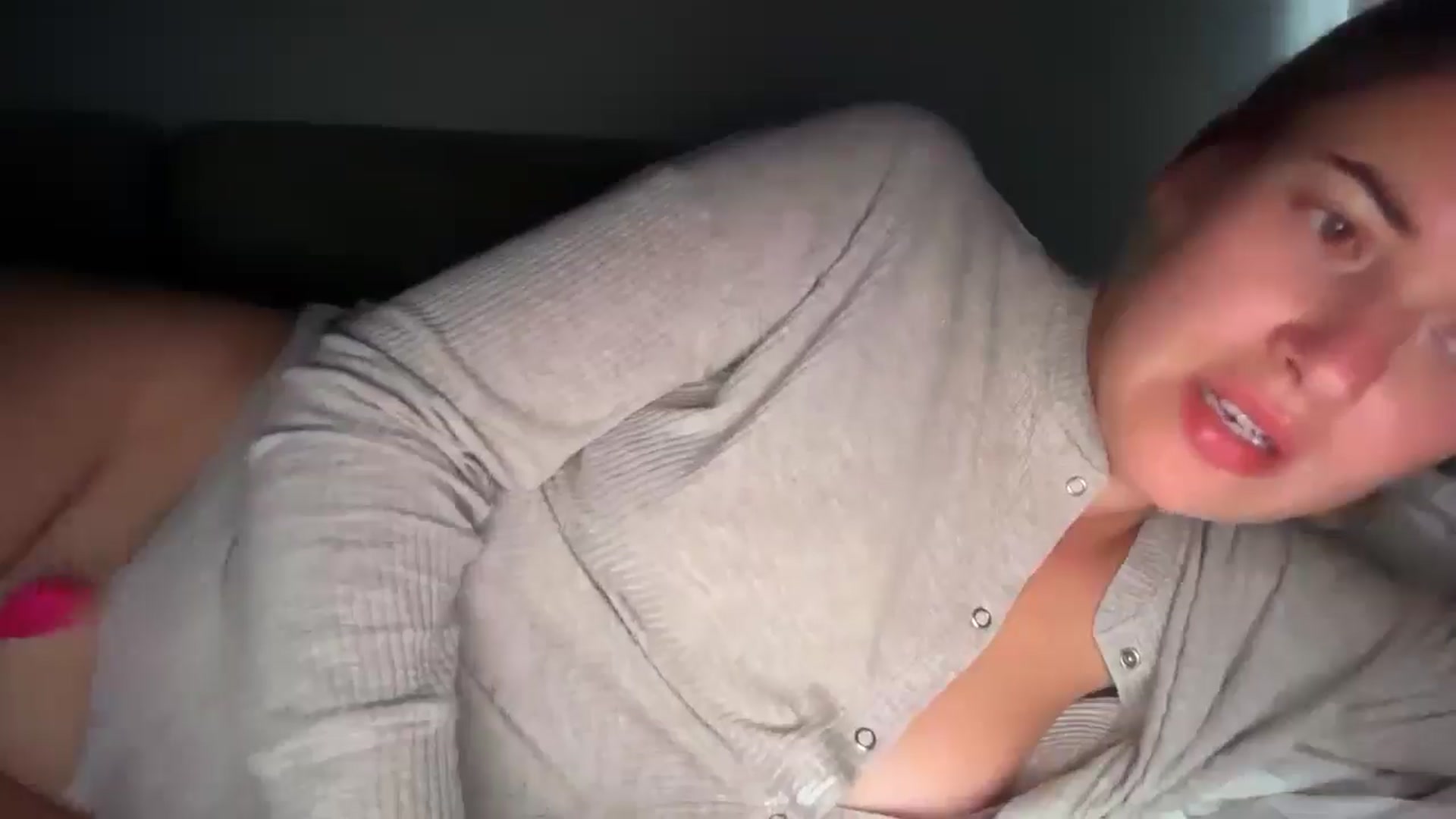 Gallery image thumbnail from SkySunFlower's myfreecams stream on, 07/20/2025, 14:12 image 4 of 20