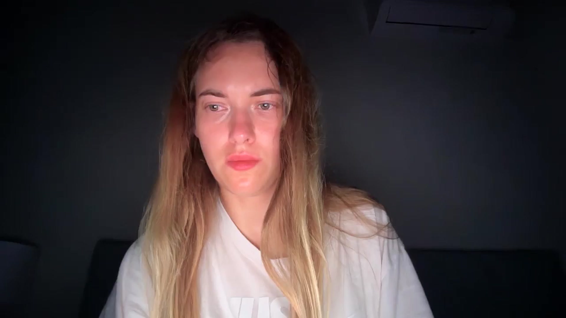 Gallery image thumbnail from SkySunFlower's myfreecams stream on, 07/22/2025, 23:01 image 18 of 20