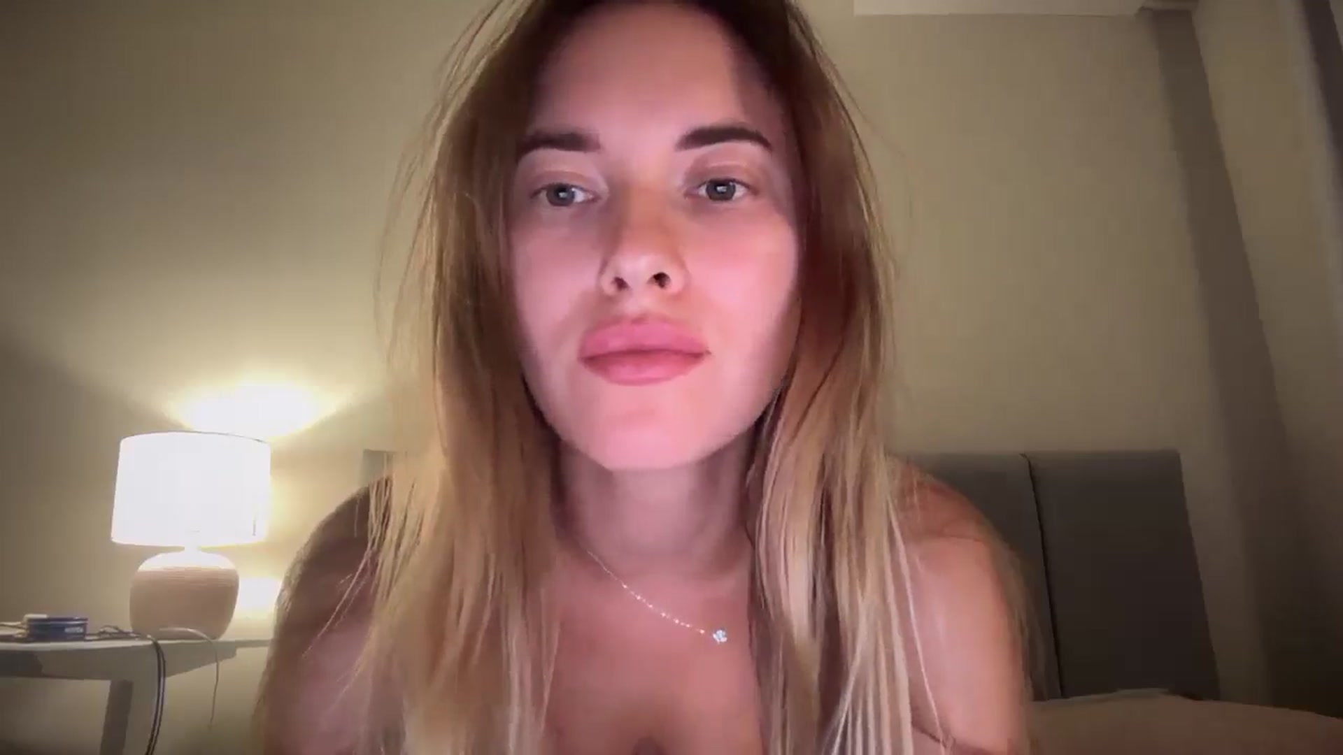 Gallery image thumbnail from SkySunFlower's myfreecams stream on, 07/23/2025, 22:05 image 18 of 20
