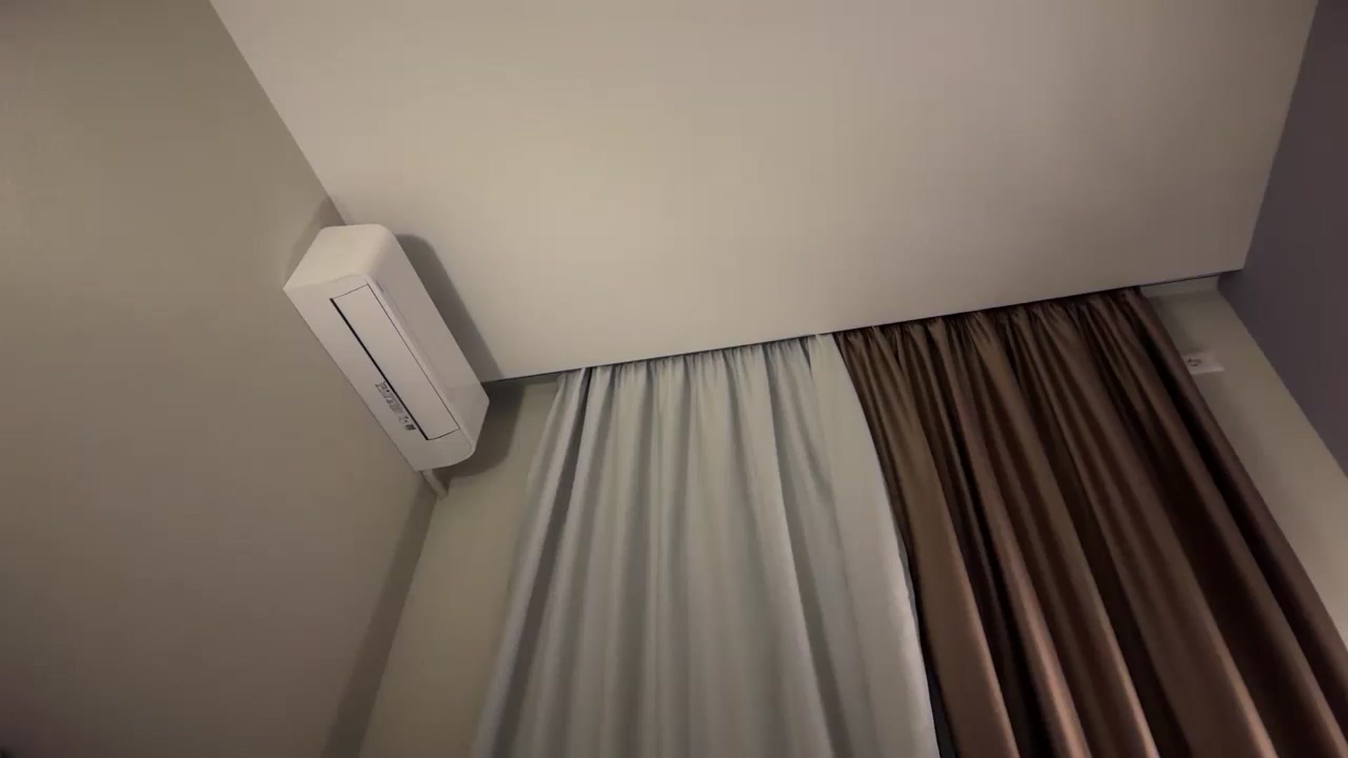 Gallery image thumbnail from SkySunFlower's myfreecams stream on, 07/23/2025, 22:05 image 14 of 20