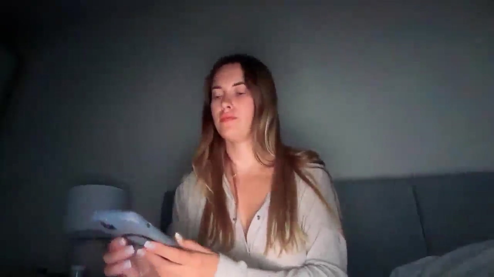 Gallery image thumbnail from SkySunFlower's myfreecams stream on, 07/23/2025, 23:50 image 14 of 20