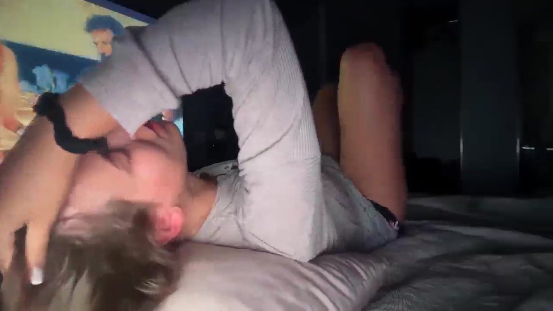 Gallery image thumbnail from SkySunFlower's myfreecams stream on, 07/23/2025, 23:50 image 6 of 20