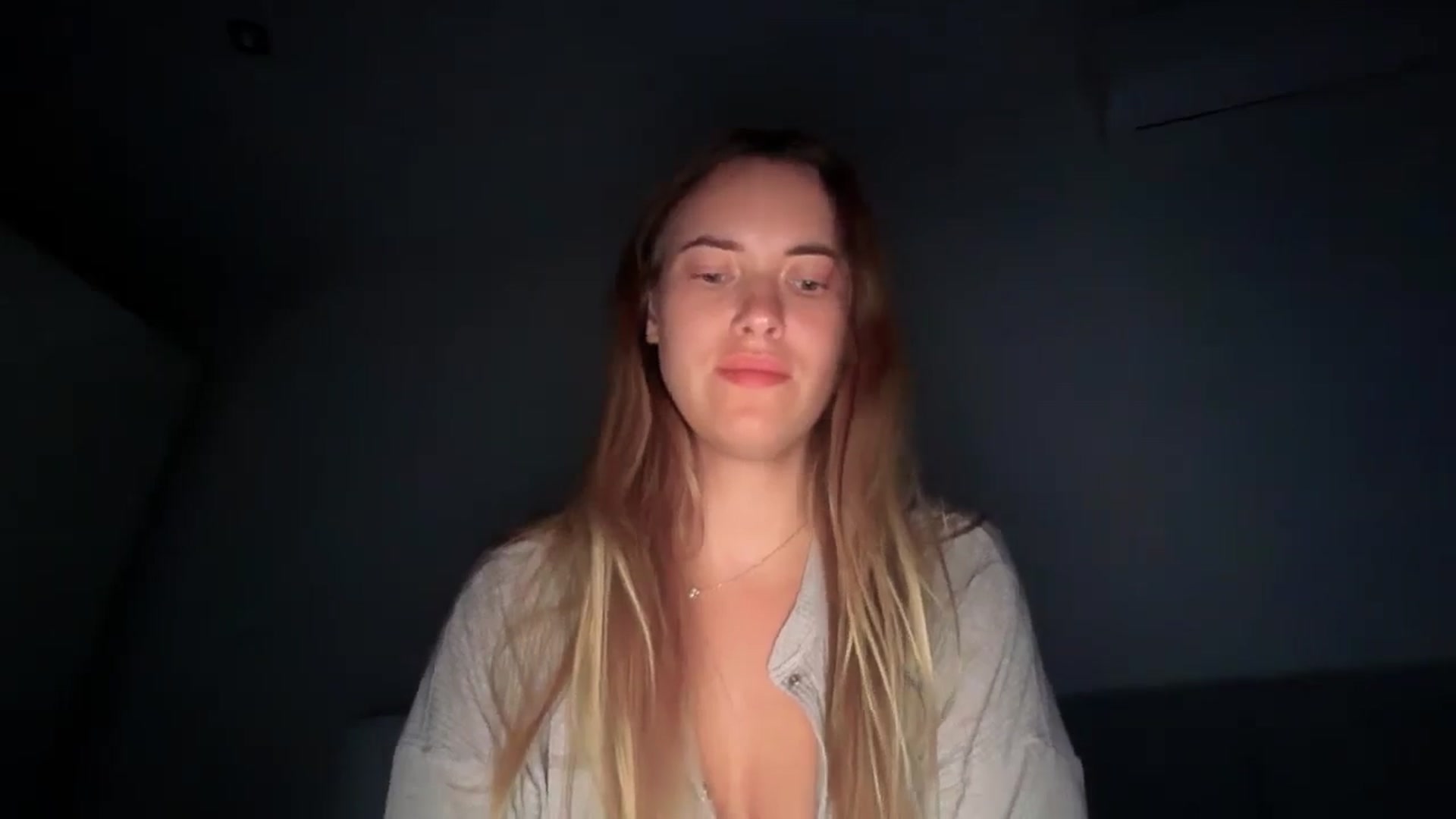 Gallery image thumbnail from SkySunFlower's myfreecams stream on, 07/23/2025, 23:50 image 8 of 20
