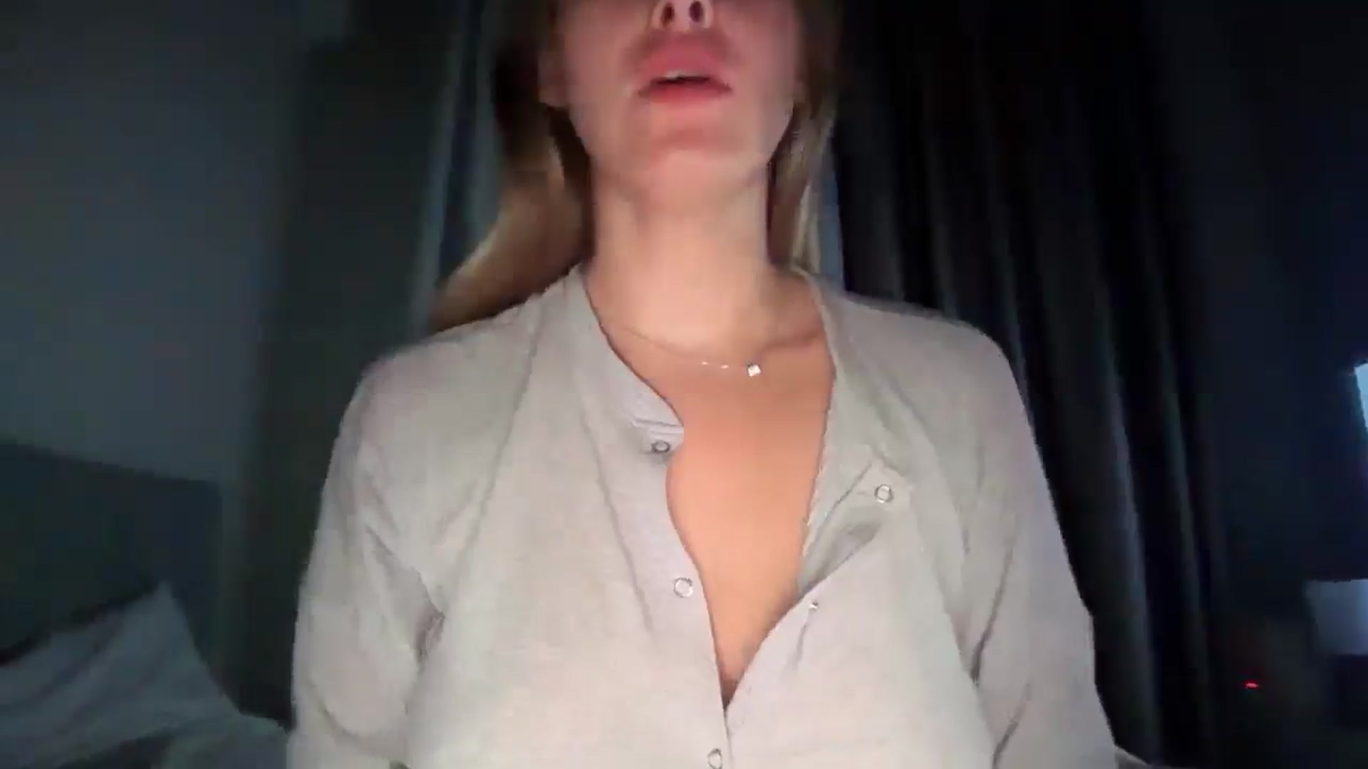 Gallery image thumbnail from SkySunFlower's myfreecams stream on, 07/24/2025, 02:01 image 19 of 20