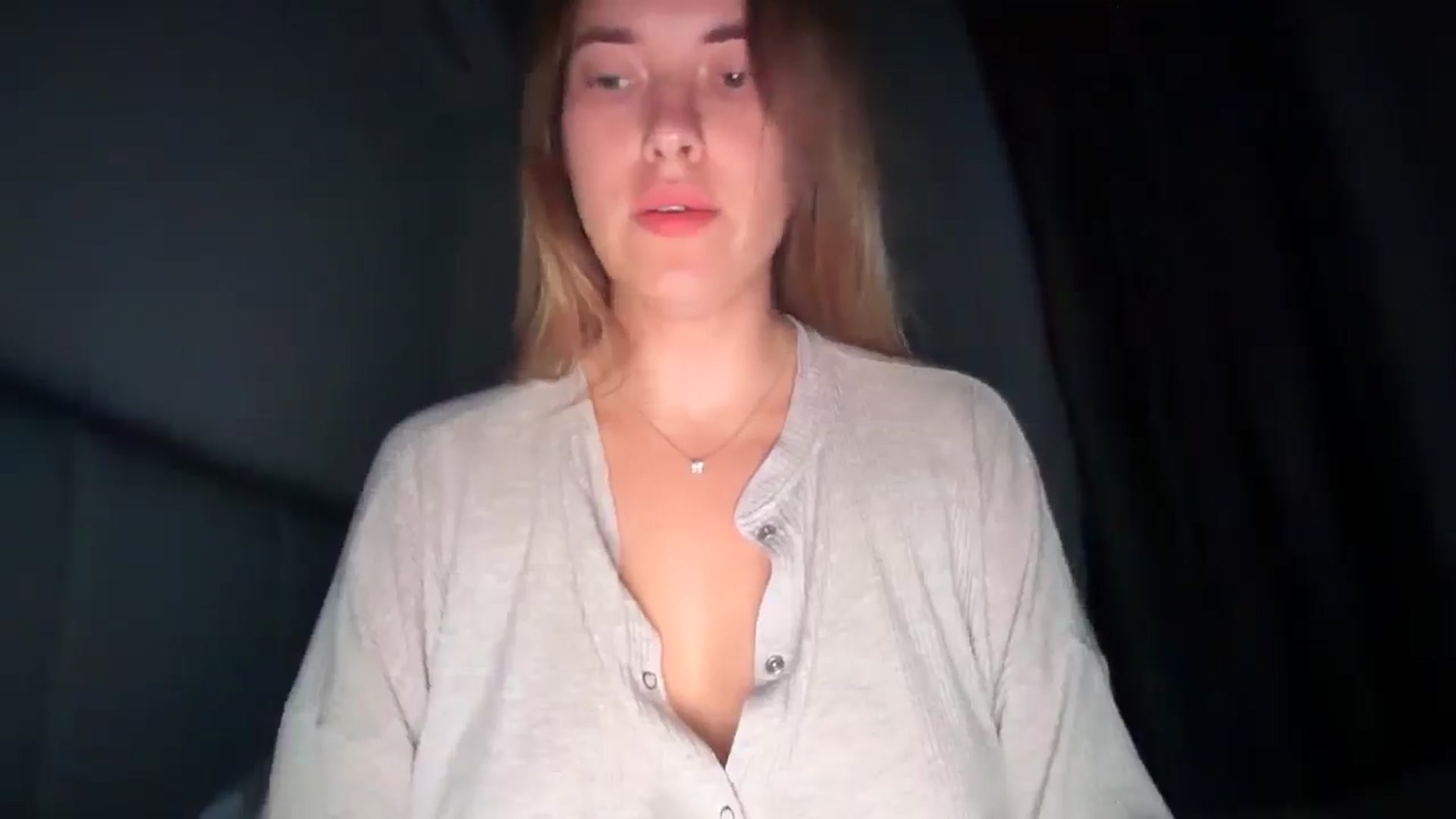 Gallery image thumbnail from SkySunFlower's myfreecams stream on, 07/24/2025, 02:01 image 10 of 20