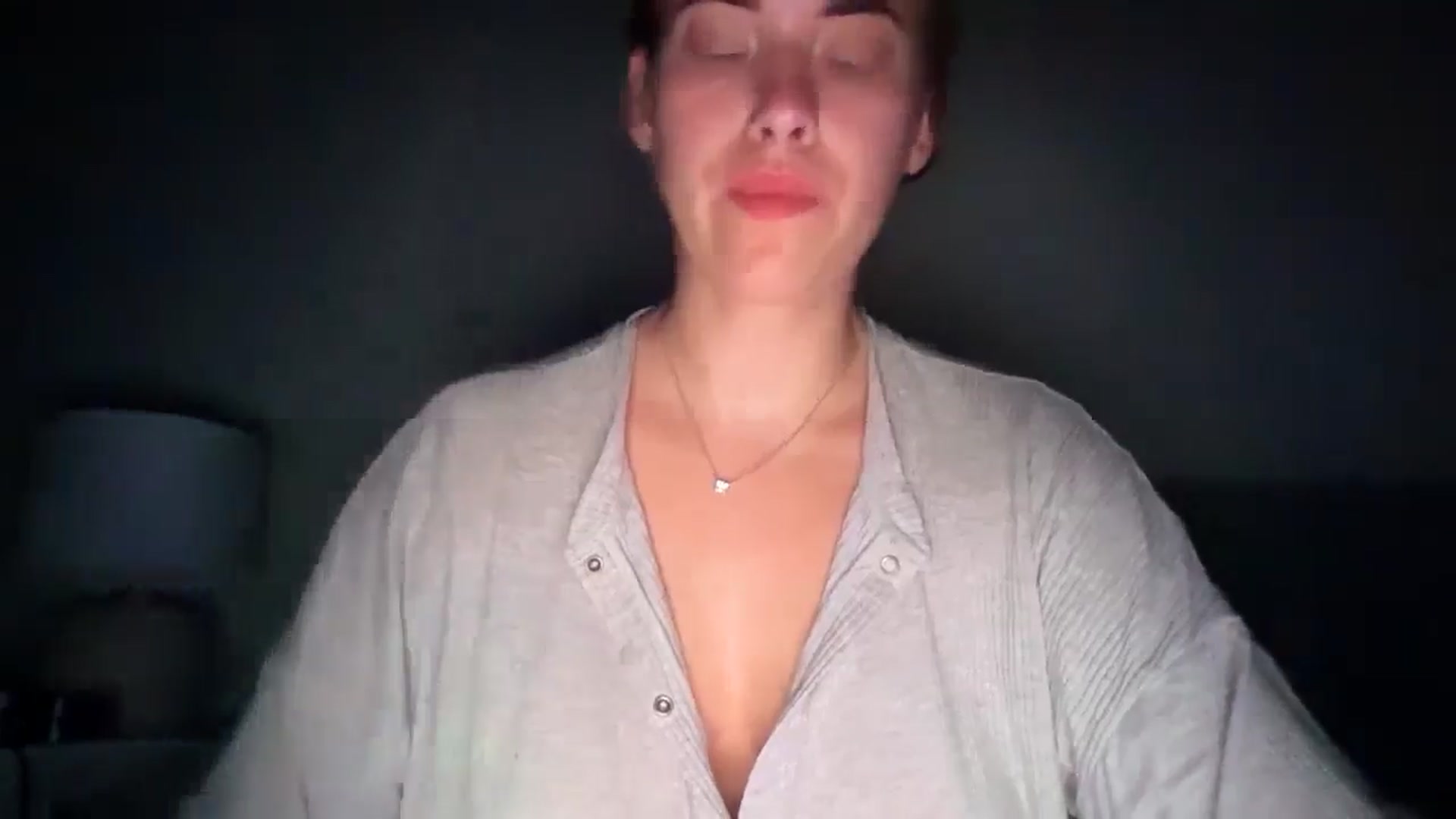 Gallery image thumbnail from SkySunFlower's myfreecams stream on, 07/26/2025, 24:01 image 6 of 20