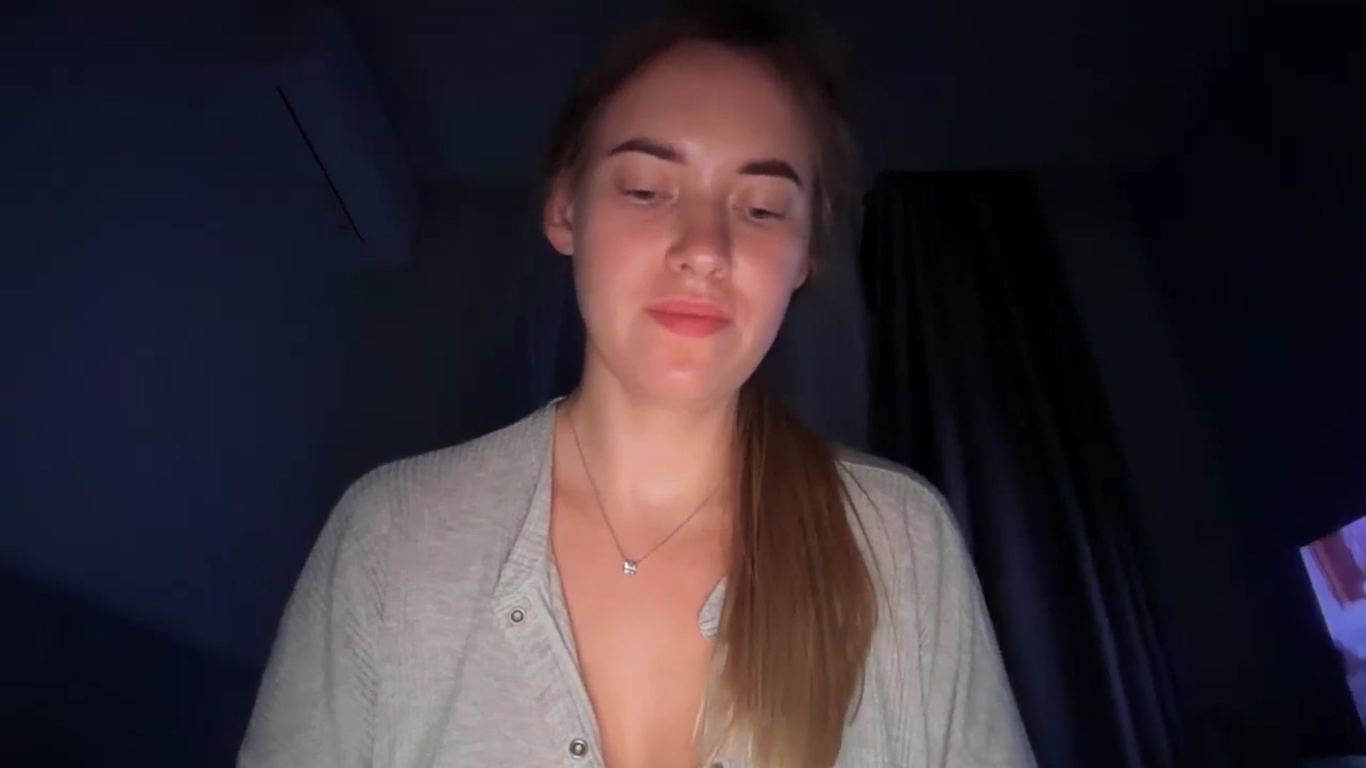 Gallery image thumbnail from SkySunFlower's myfreecams stream on, 07/26/2025, 24:01 image 20 of 20