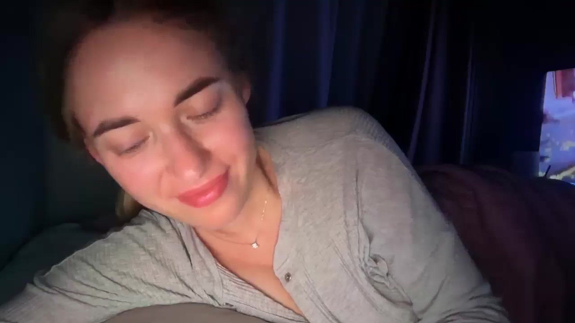 Gallery image thumbnail from SkySunFlower's myfreecams stream on, 07/26/2025, 24:01 image 9 of 20