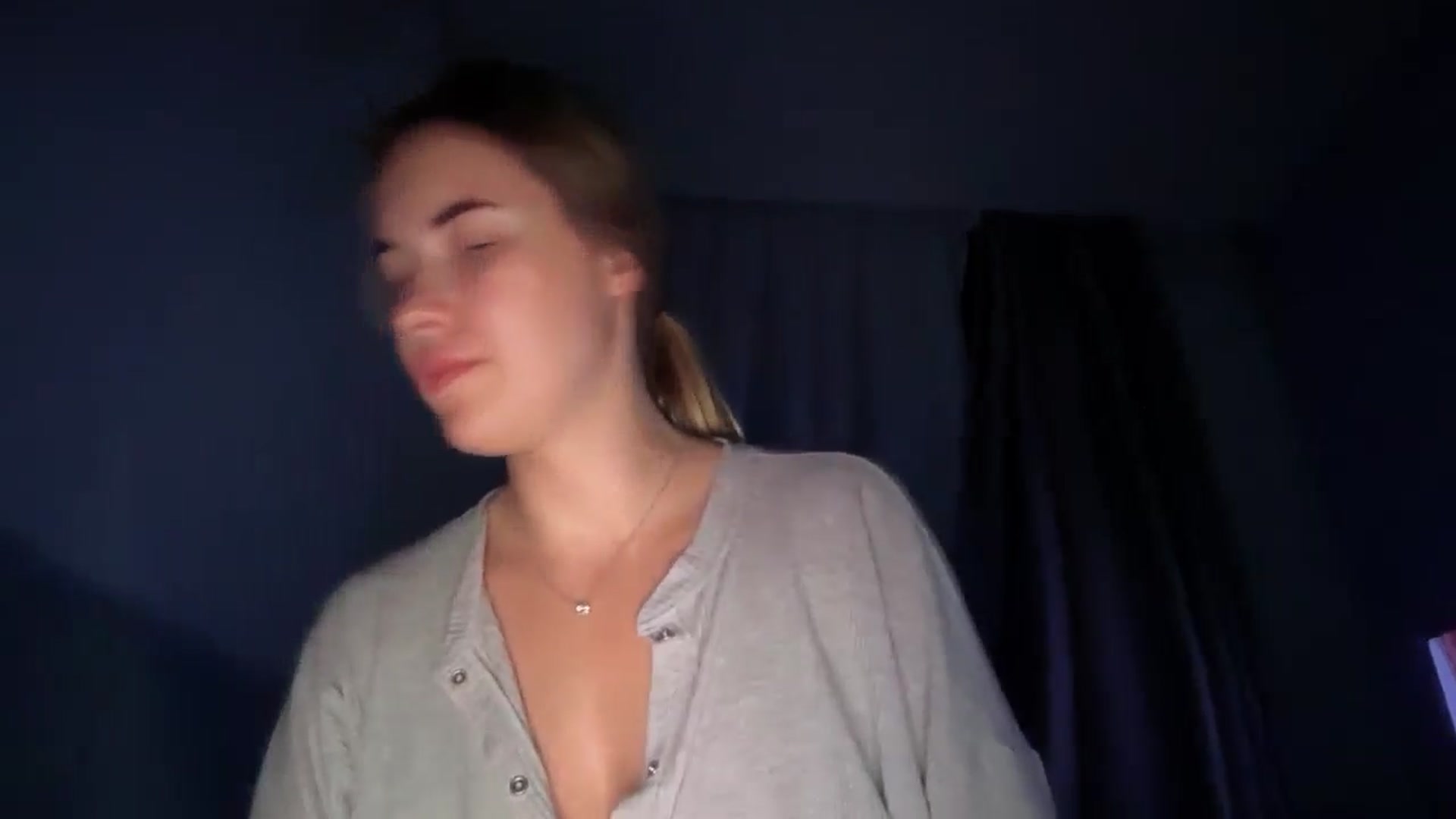 Gallery image thumbnail from SkySunFlower's myfreecams stream on, 07/26/2025, 01:21 image 2 of 20
