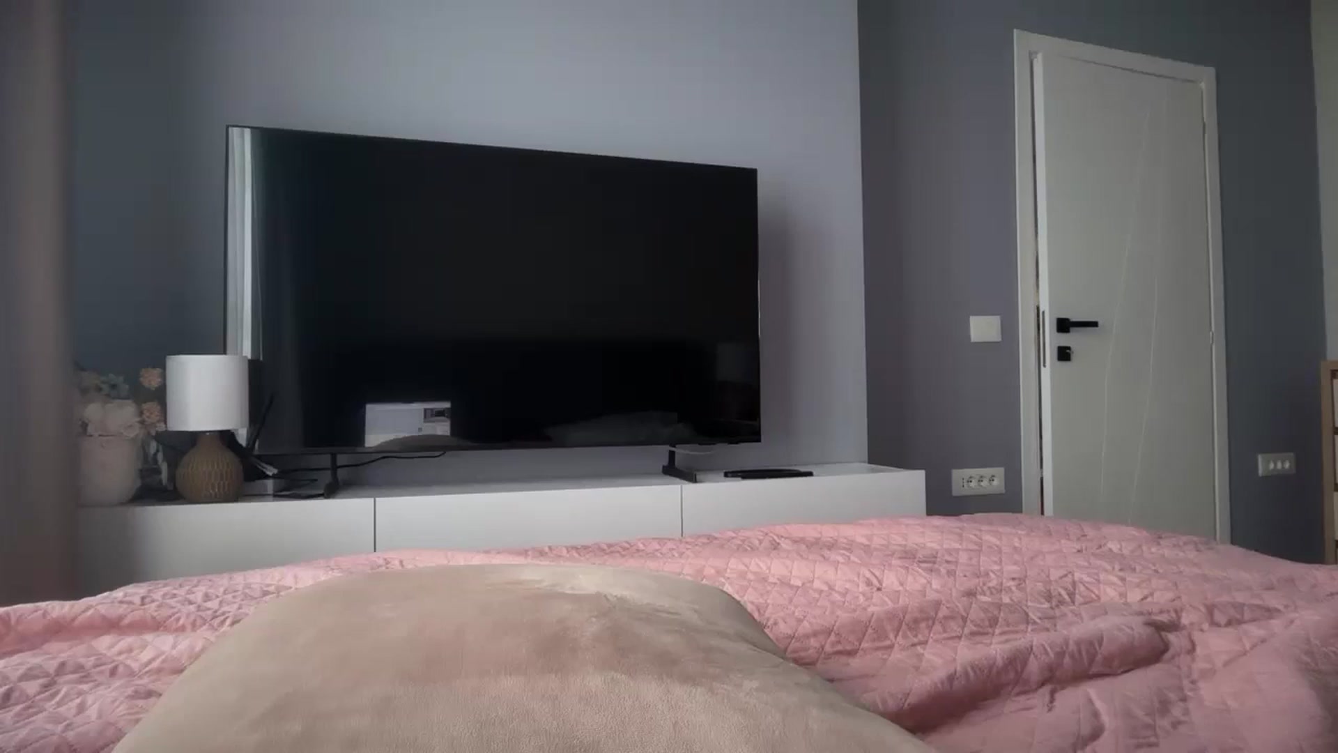 Gallery image thumbnail from SkySunFlower's myfreecams stream on, 07/26/2025, 15:10 image 4 of 20