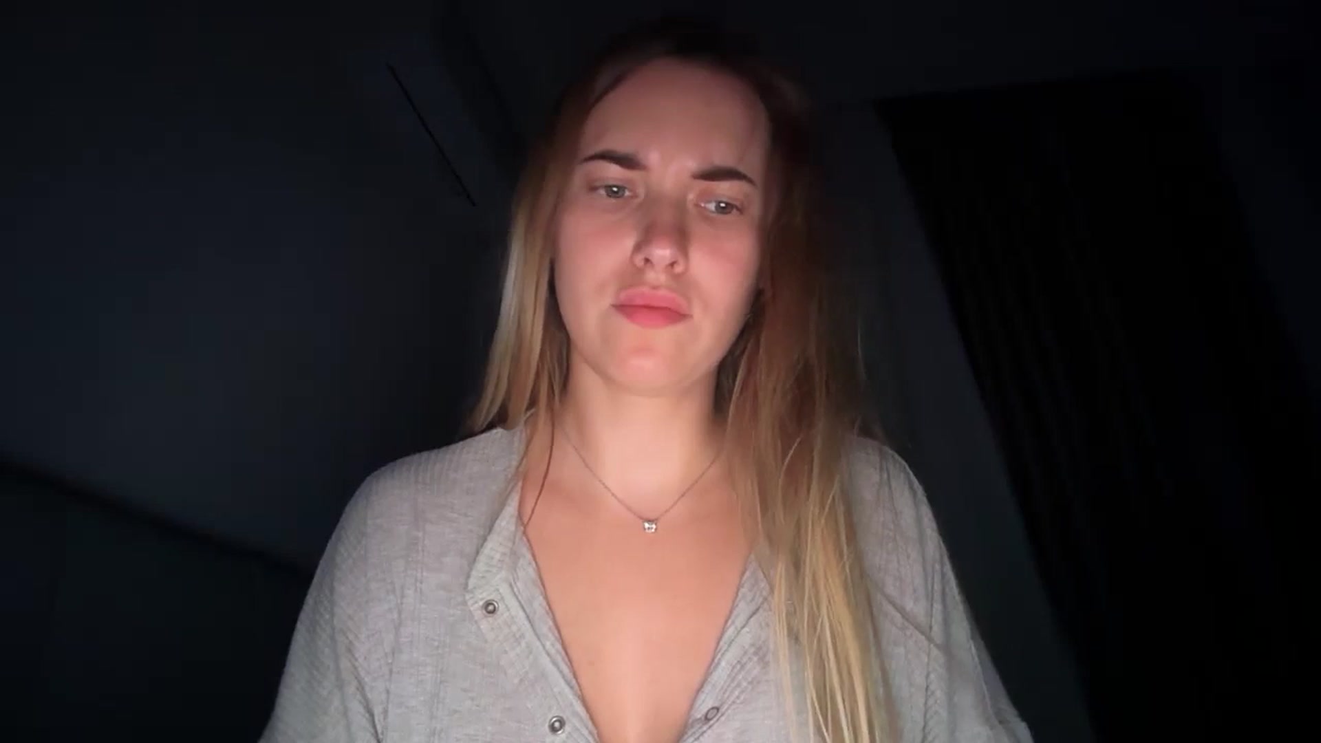 Gallery image thumbnail from SkySunFlower's myfreecams stream on, 07/27/2025, 03:32 image 10 of 20