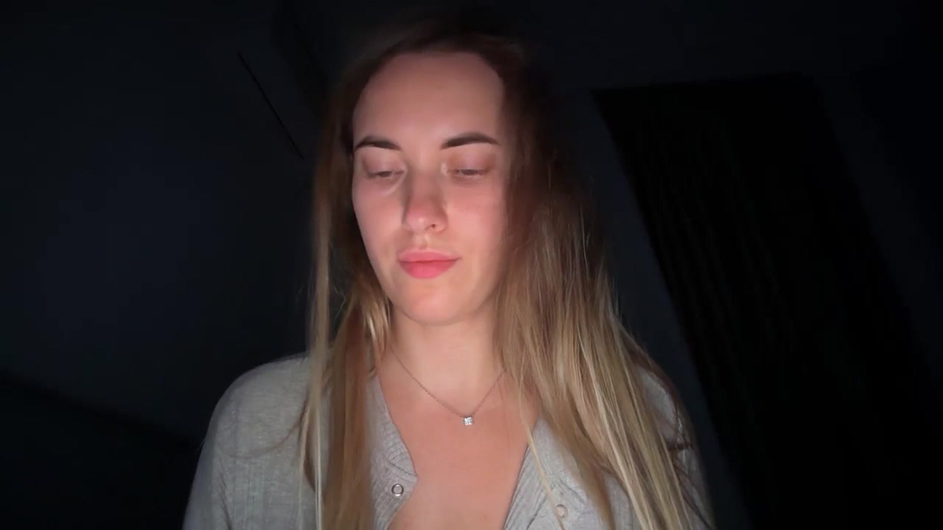 Gallery image thumbnail from SkySunFlower's myfreecams stream on, 07/27/2025, 03:32 image 5 of 20