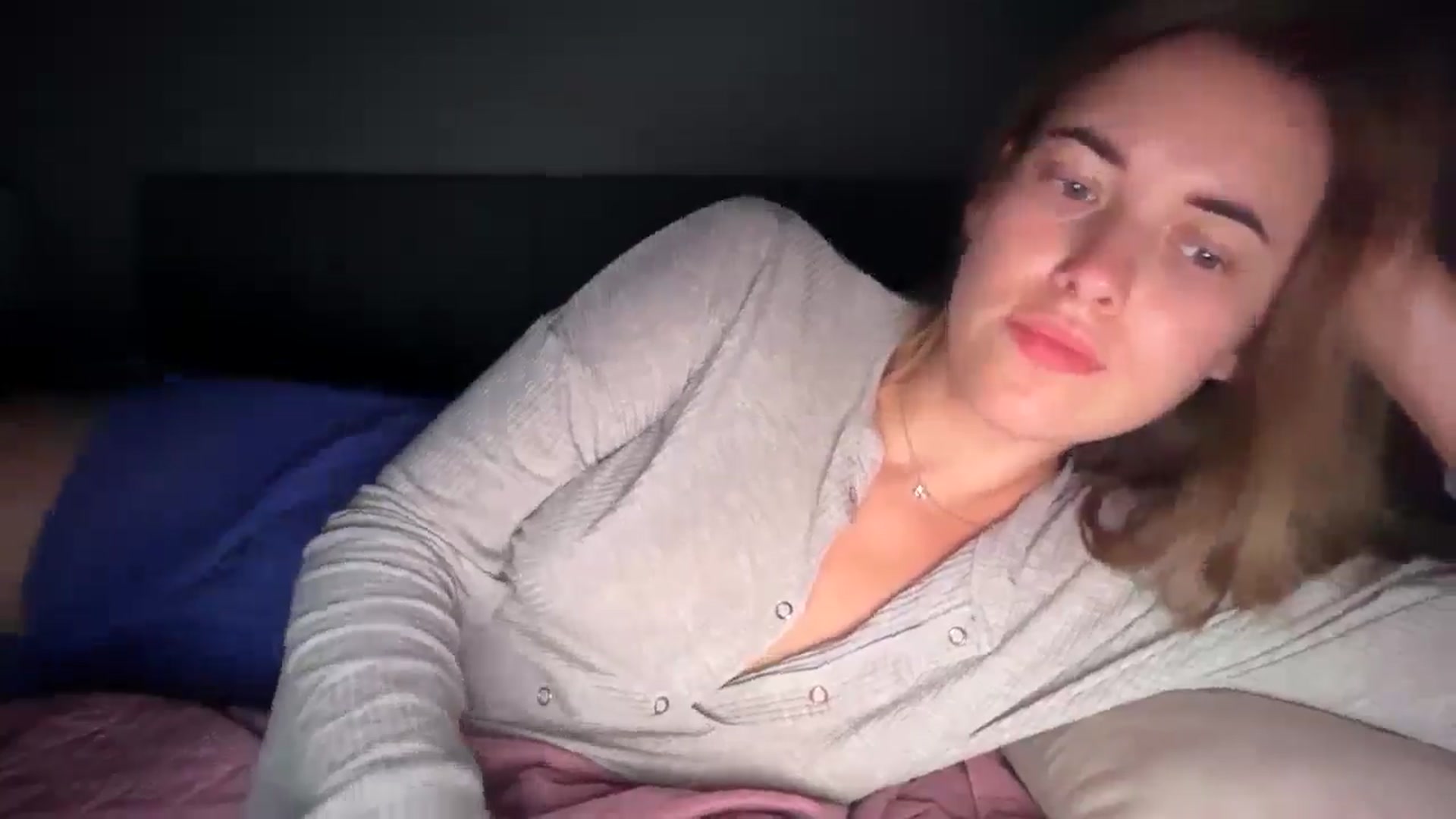 Gallery image thumbnail from SkySunFlower's myfreecams stream on, 07/27/2025, 03:32 image 8 of 20
