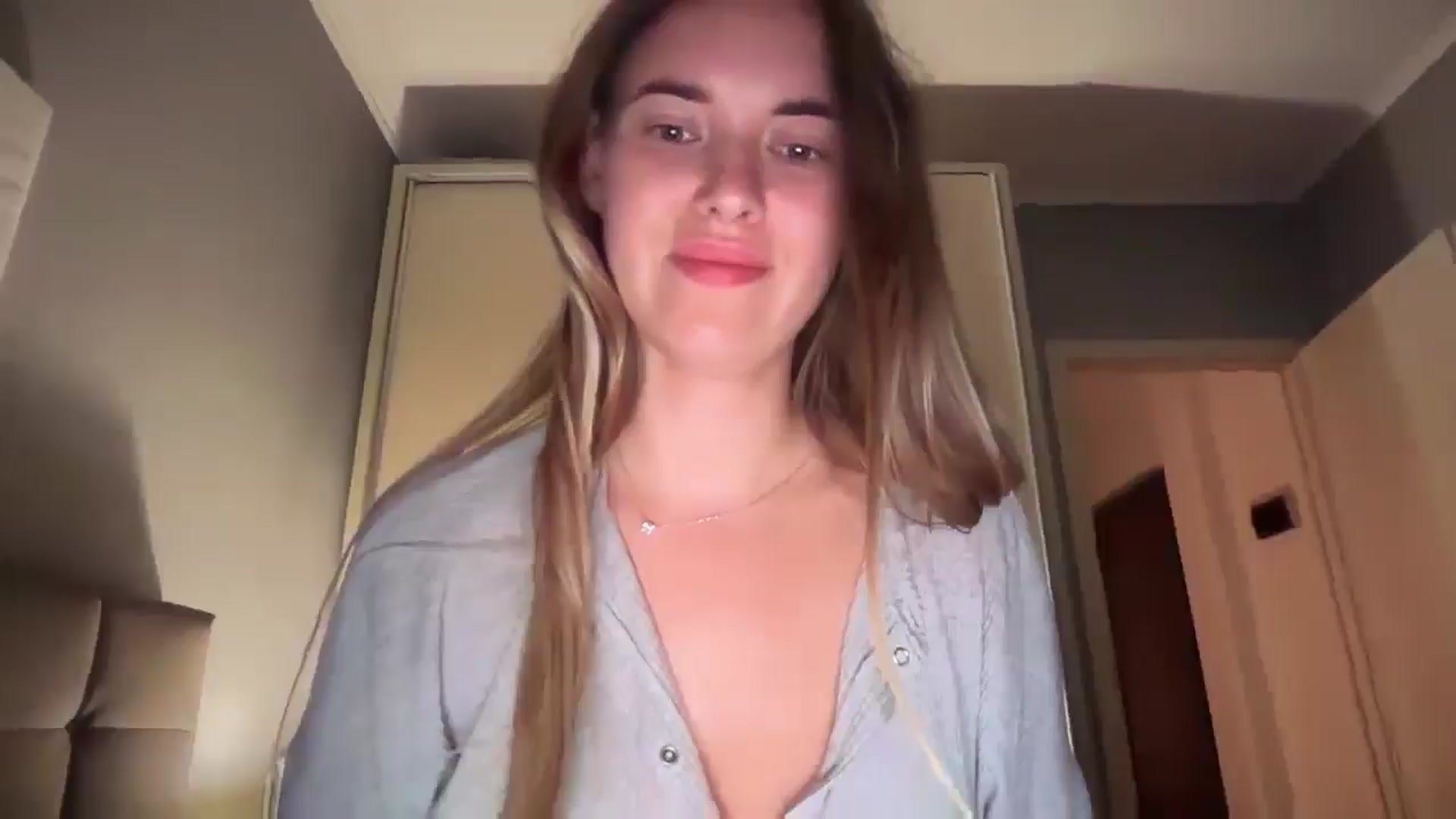 Gallery image thumbnail from SkySunFlower's myfreecams stream on, 07/29/2025, 04:10 image 3 of 20