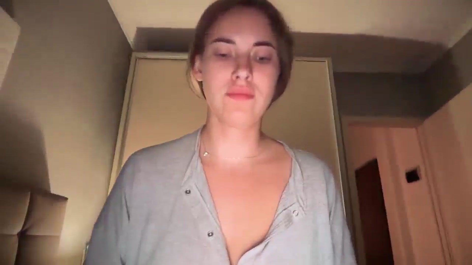 Gallery image thumbnail from SkySunFlower's myfreecams stream on, 07/29/2025, 04:10 image 8 of 20