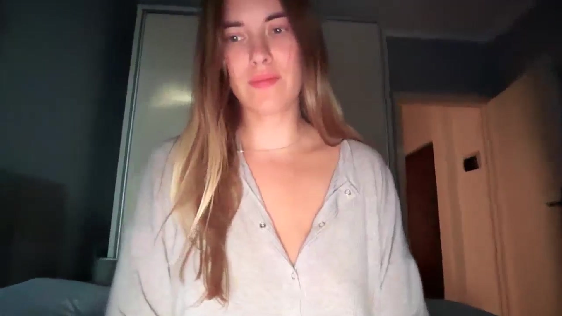 Gallery image thumbnail from SkySunFlower's myfreecams stream on, 07/29/2025, 05:28 image 2 of 20