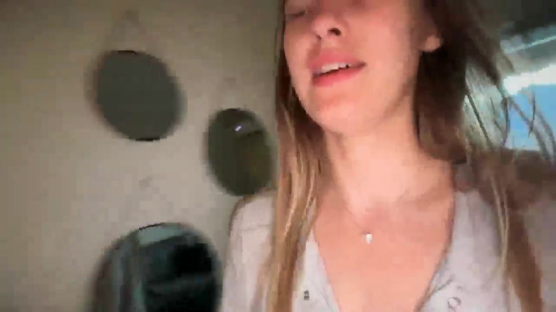 Gallery image thumbnail from SkySunFlower's myfreecams stream on, 07/30/2025, 03:35 image 20 of 20