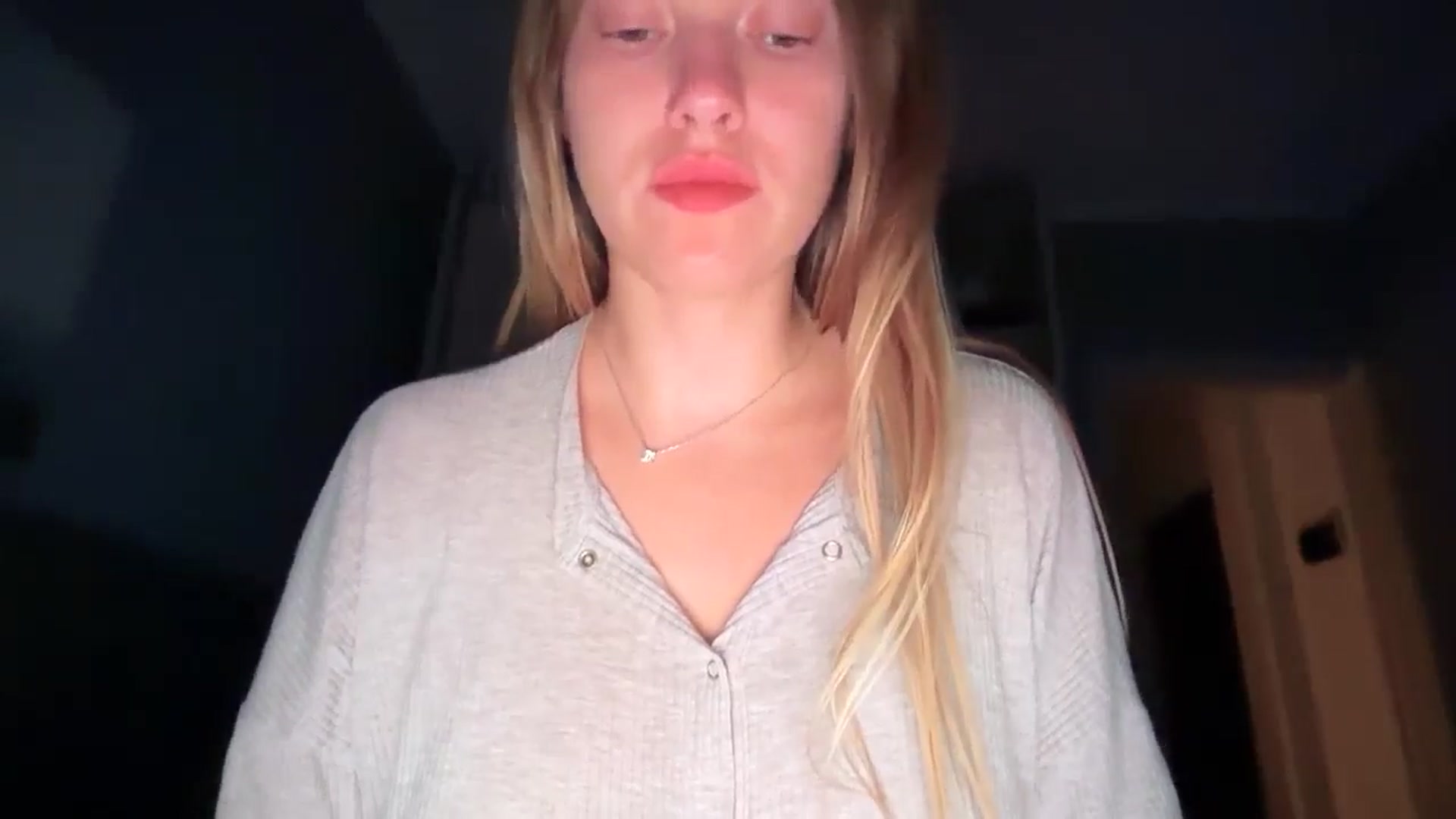 Gallery image thumbnail from SkySunFlower's myfreecams stream on, 07/30/2025, 03:35 image 8 of 20