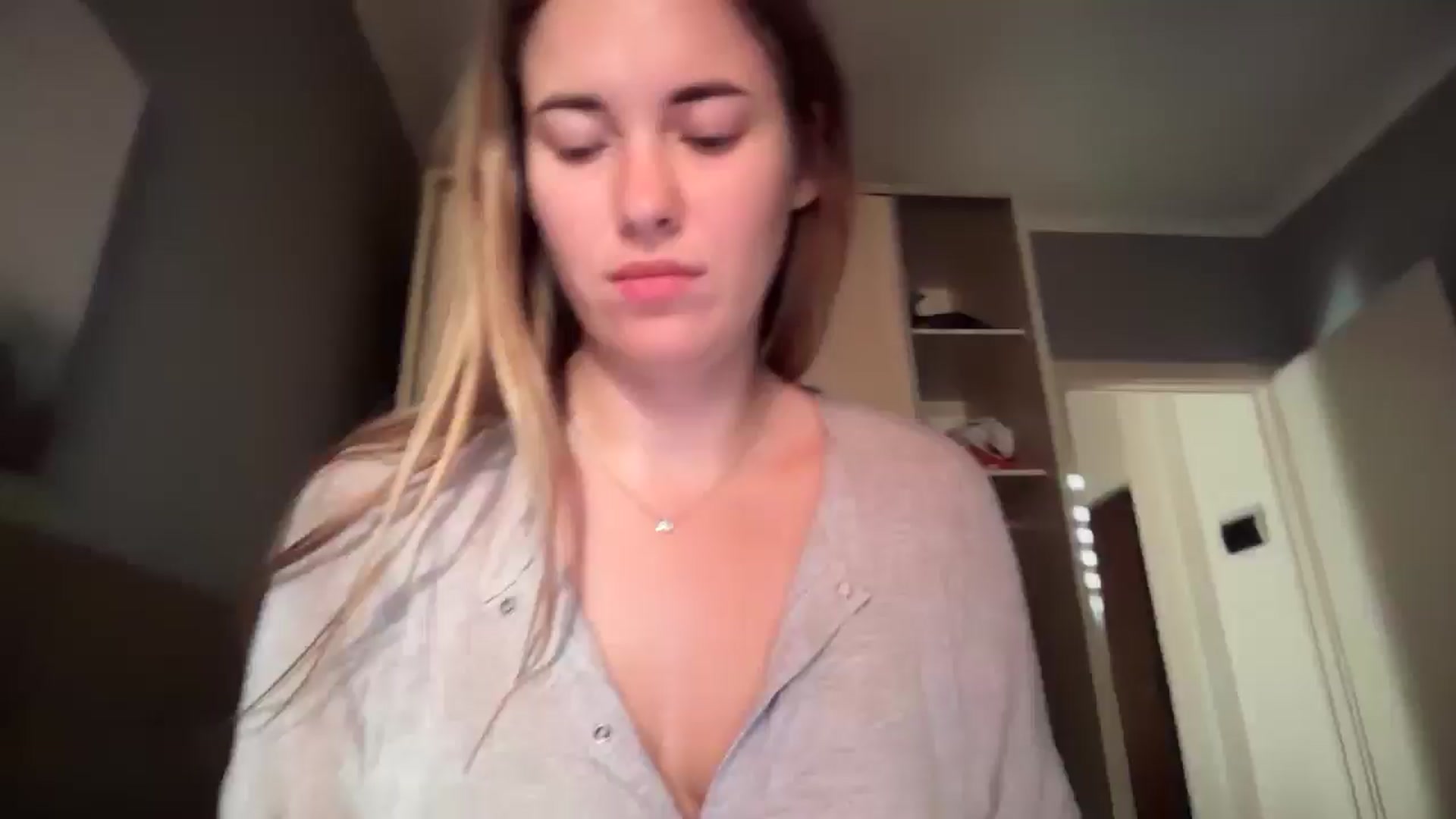 Gallery image thumbnail from SkySunFlower's myfreecams stream on, 07/30/2025, 04:52 image 13 of 20