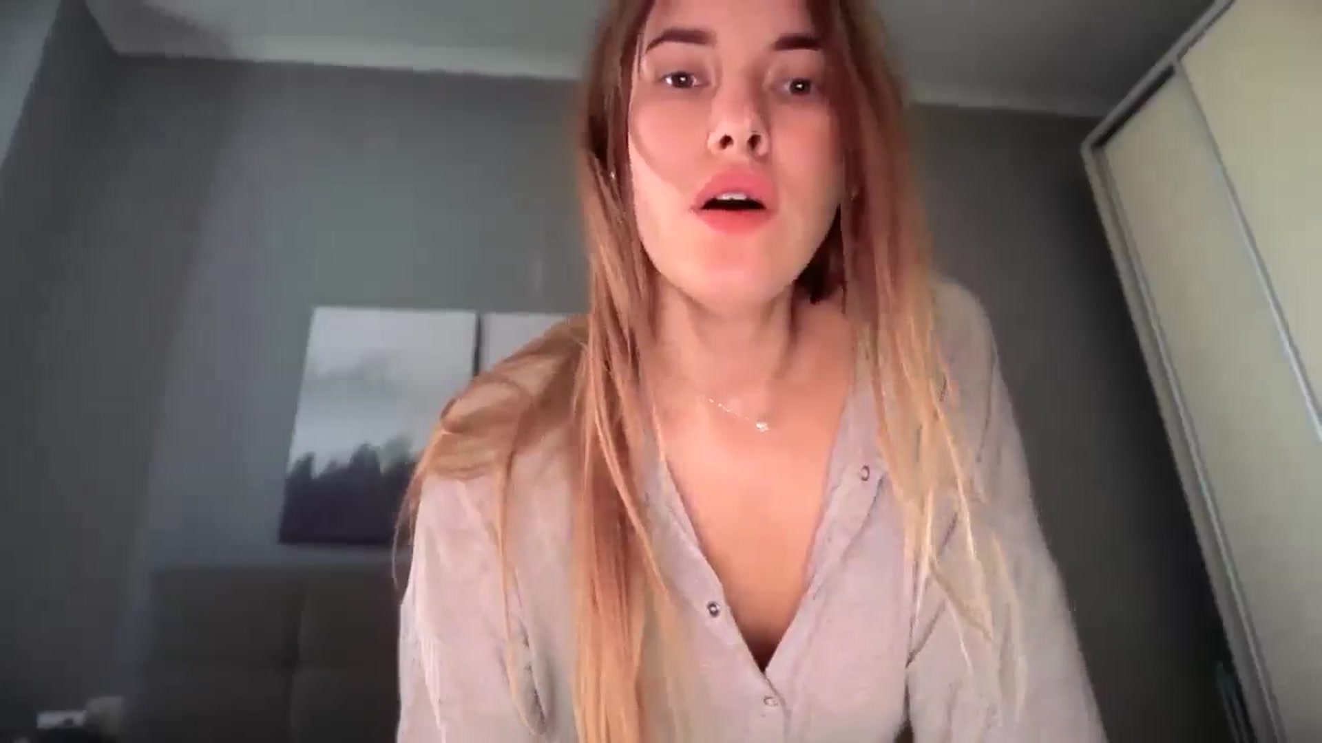 Gallery image thumbnail from SkySunFlower's myfreecams stream on, 07/31/2025, 13:53 image 19 of 20