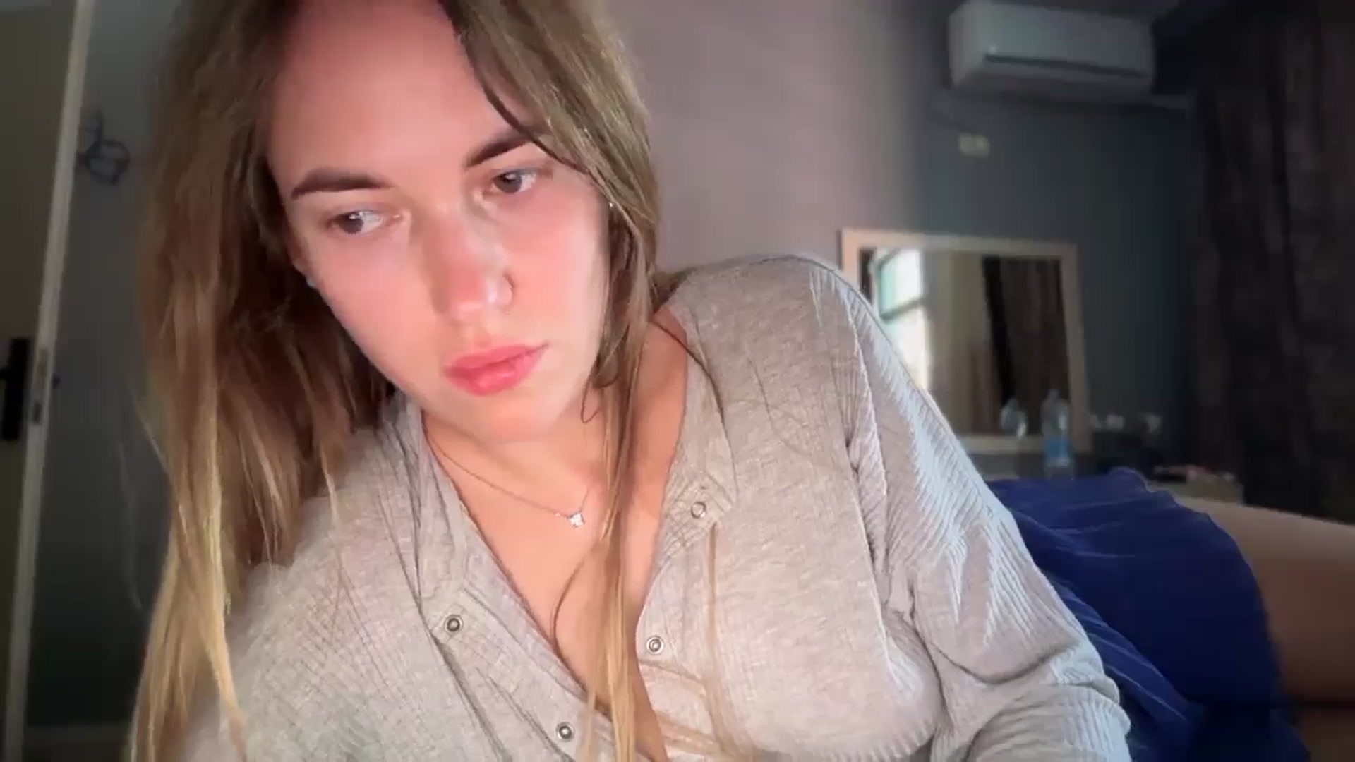 Gallery image thumbnail from SkySunFlower's myfreecams stream on, 07/31/2025, 13:53 image 15 of 20