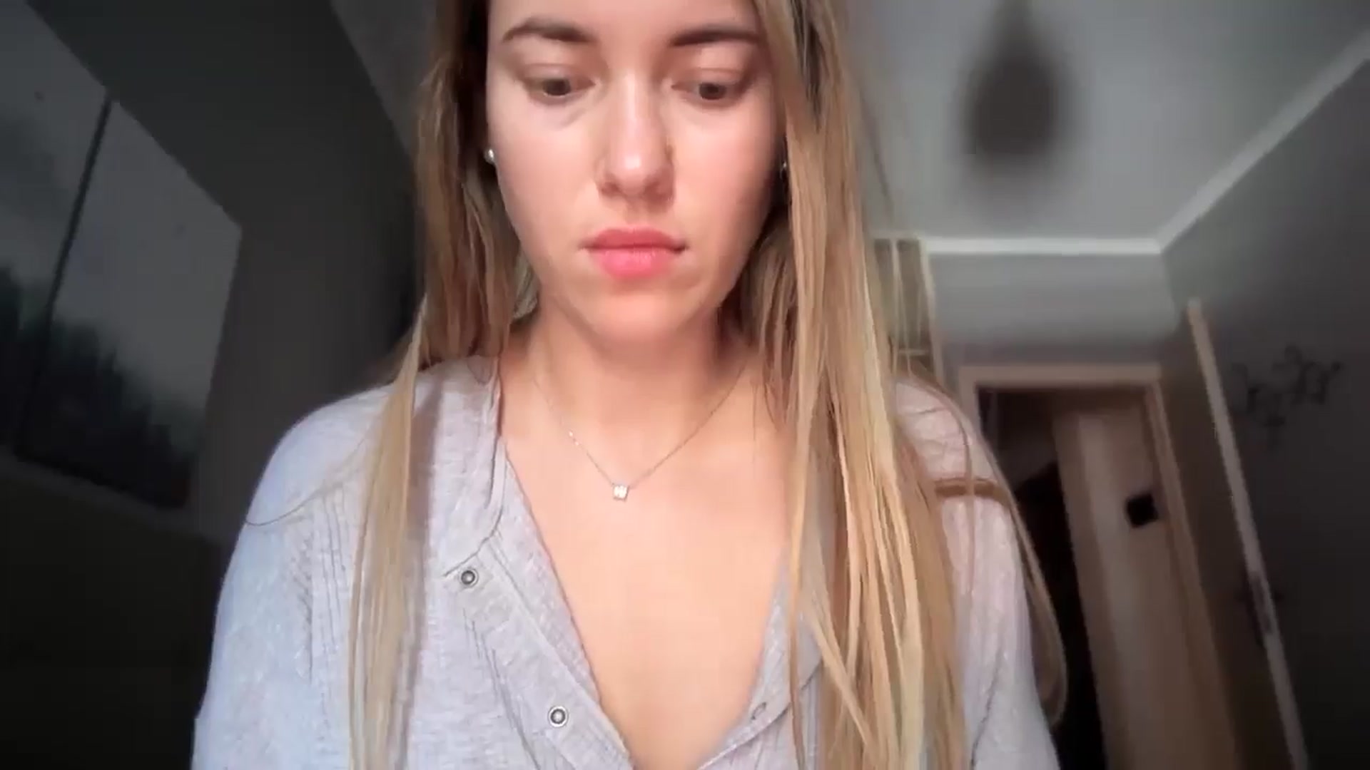 Gallery image thumbnail from SkySunFlower's myfreecams stream on, 07/31/2025, 14:21 image 12 of 20
