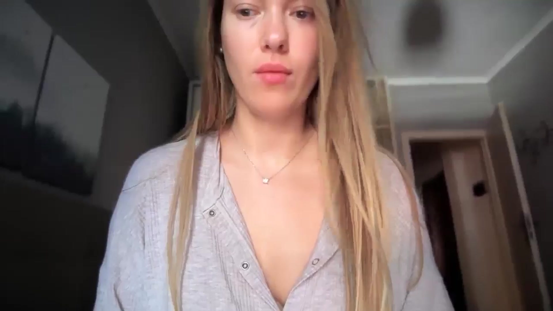Gallery image thumbnail from SkySunFlower's myfreecams stream on, 07/31/2025, 14:21 image 15 of 20