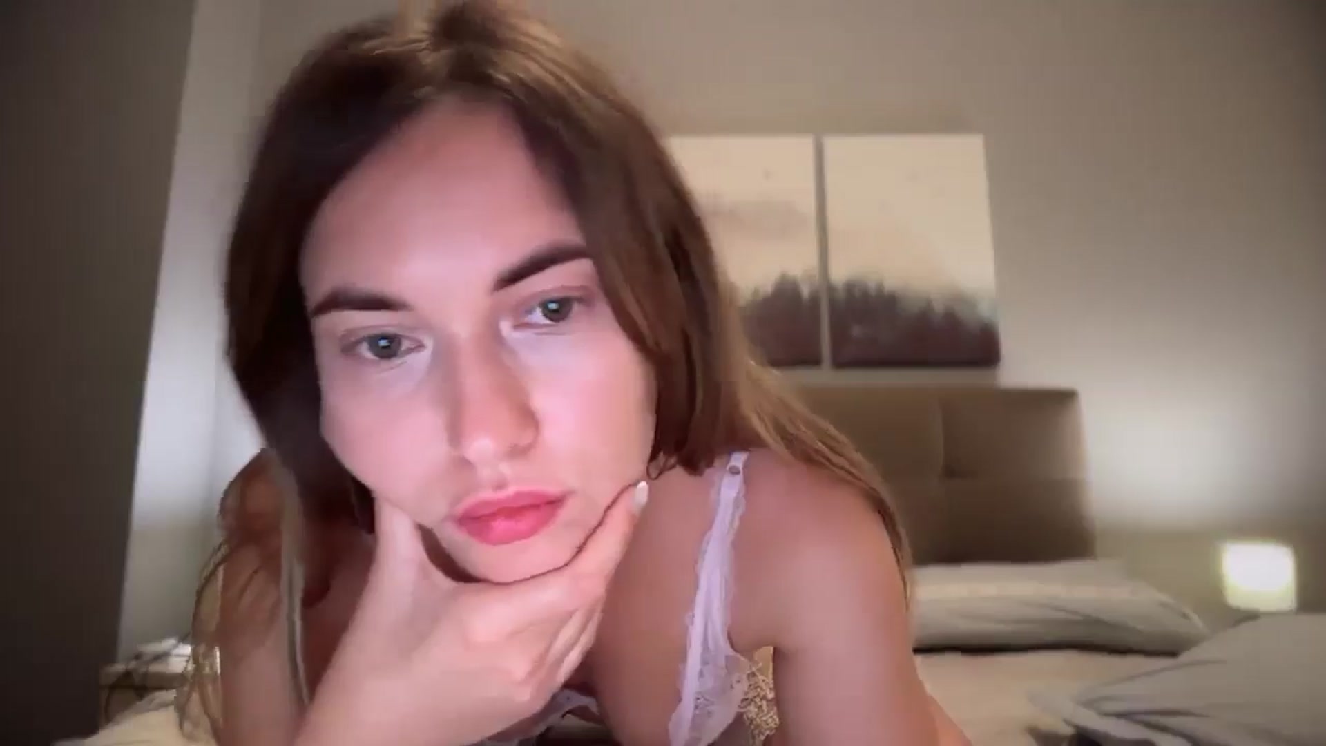 Gallery image thumbnail from SkySunFlower's myfreecams stream on, 08/02/2025, 22:31 image 11 of 20