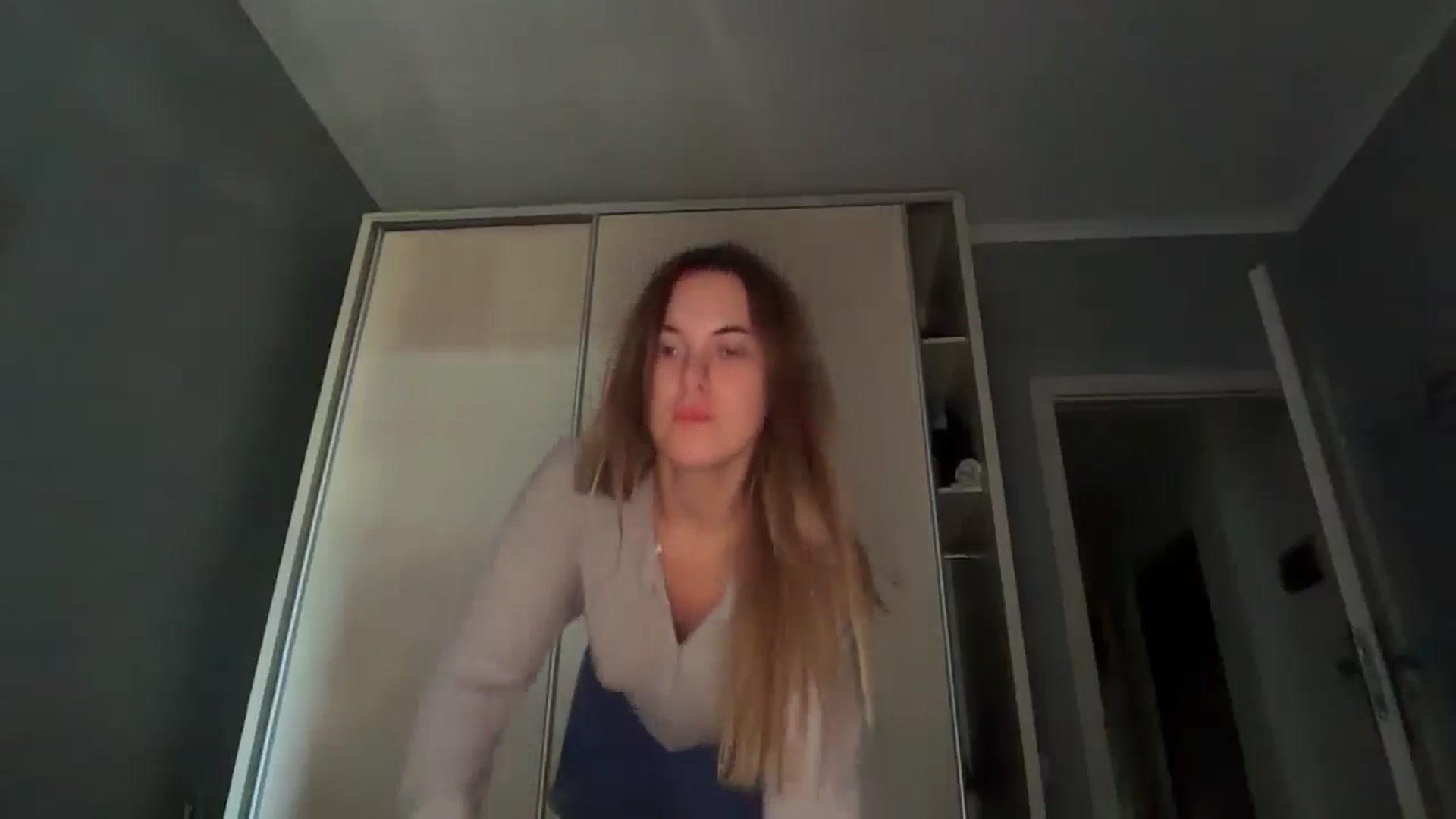 Gallery image thumbnail from SkySunFlower's myfreecams stream on, 08/04/2025, 07:38 image 13 of 20