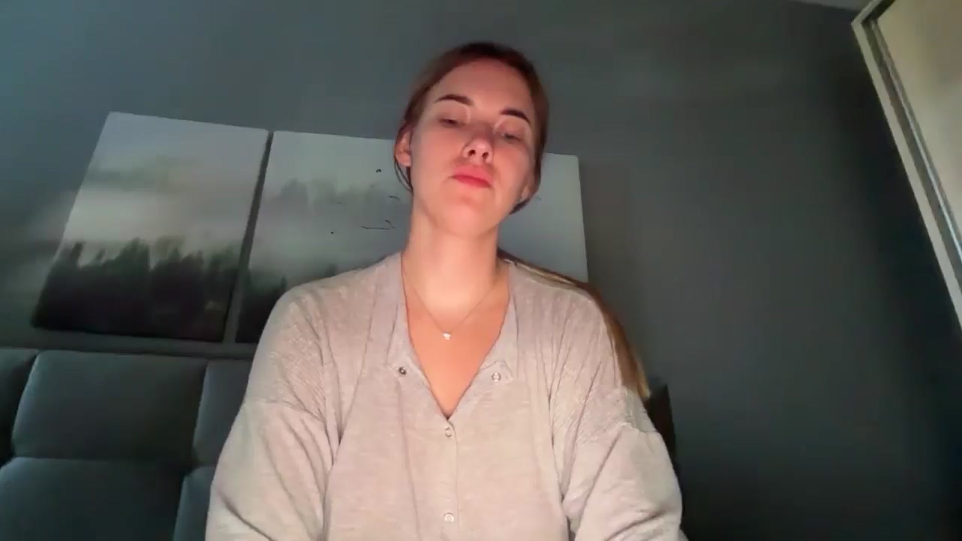 Gallery image thumbnail from SkySunFlower's myfreecams stream on, 08/04/2025, 07:57 image 16 of 20
