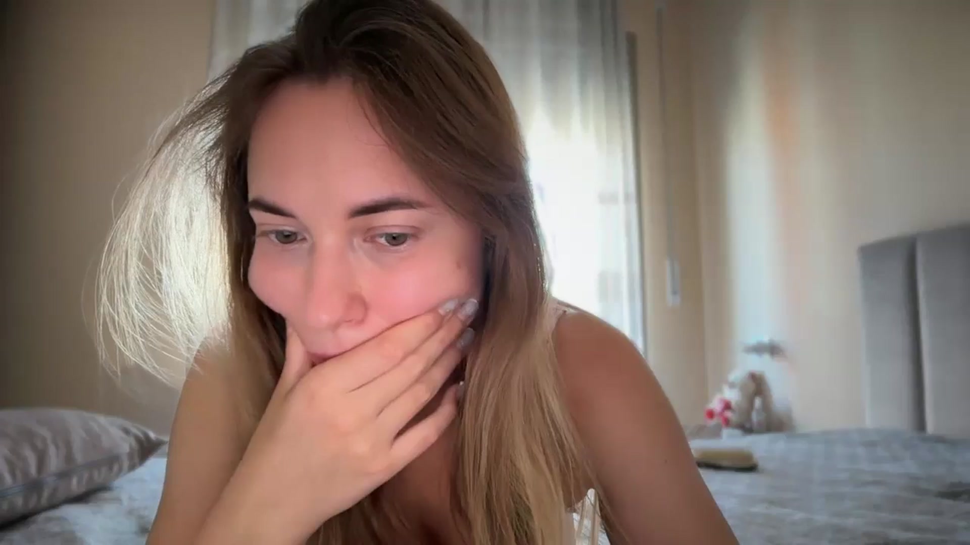 Gallery image thumbnail from SkySunFlower's myfreecams stream on, 08/08/2025, 09:03 image 6 of 20
